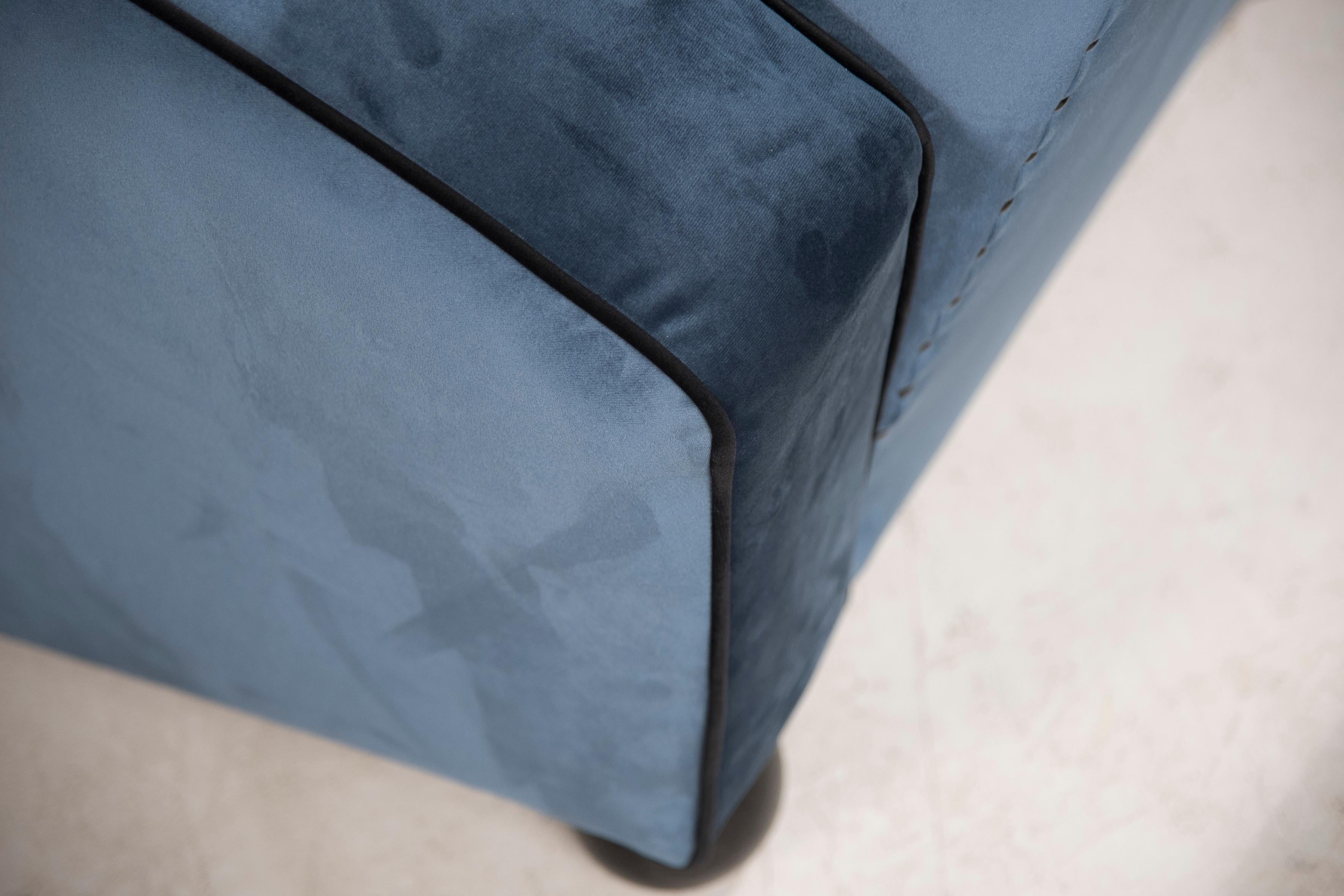 Art Deco Blauer Samt Sessel im Angebot 6