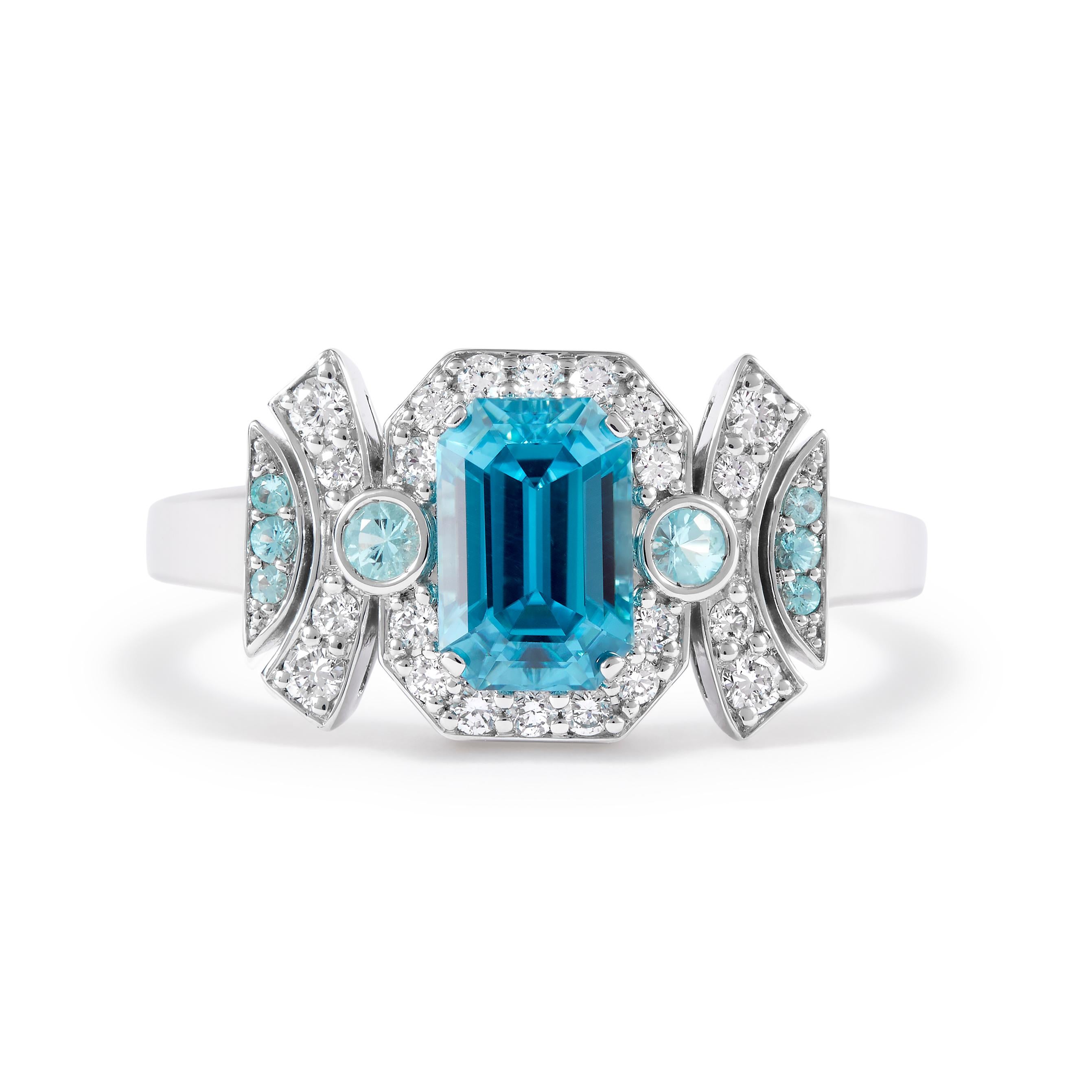 Anello Art Deco con zircone blu Paraiba e diamanti in oro bianco 18 carati in vendita