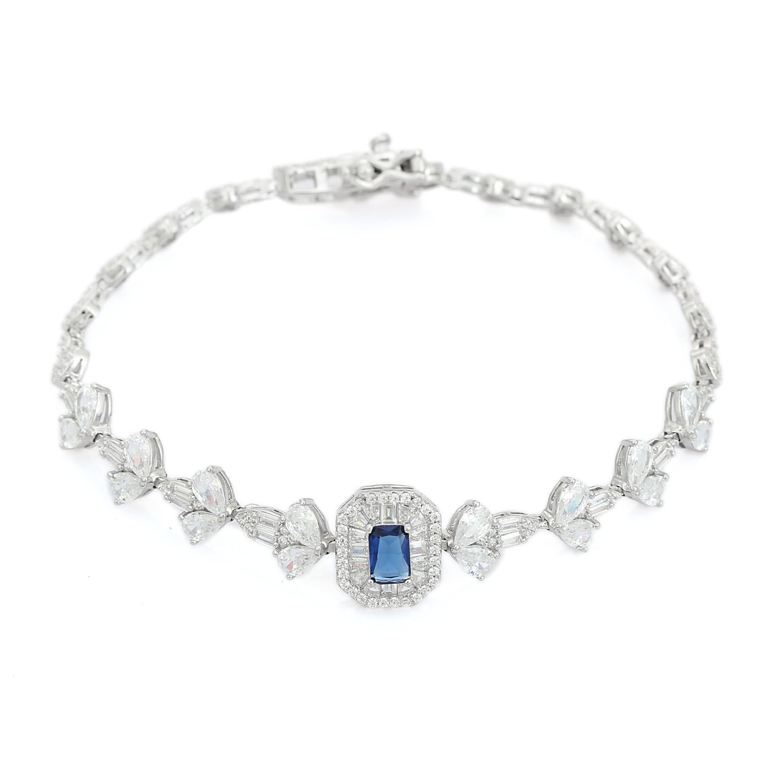 Elegant Blue Zircon and Rhinestone Halo Bracelet for Her in 925 Sterling Silver In New Condition For Sale In New York, NY
