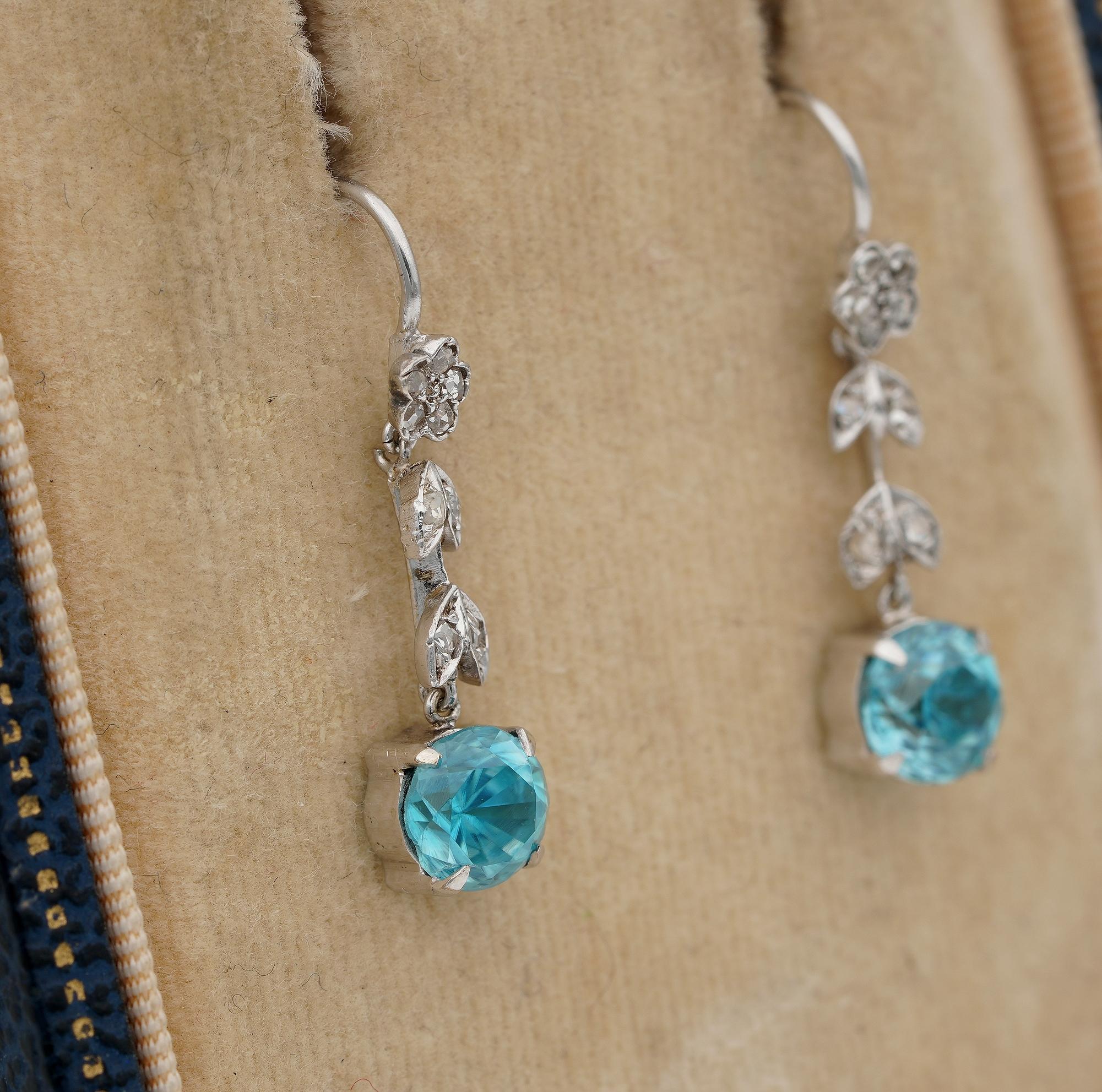 Art Deco Blue Zircon Rose Cut Diamond Platinum Petit Drop earrings In Good Condition For Sale In Napoli, IT