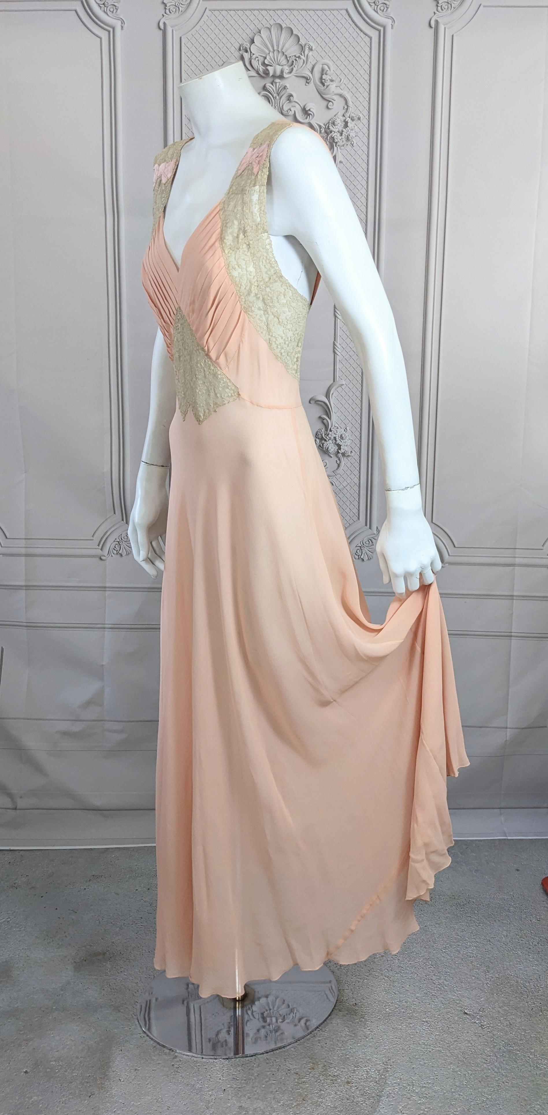  Art Deco Blush Pink Silk Crepe Chiffon and Lace Gown  For Sale 3