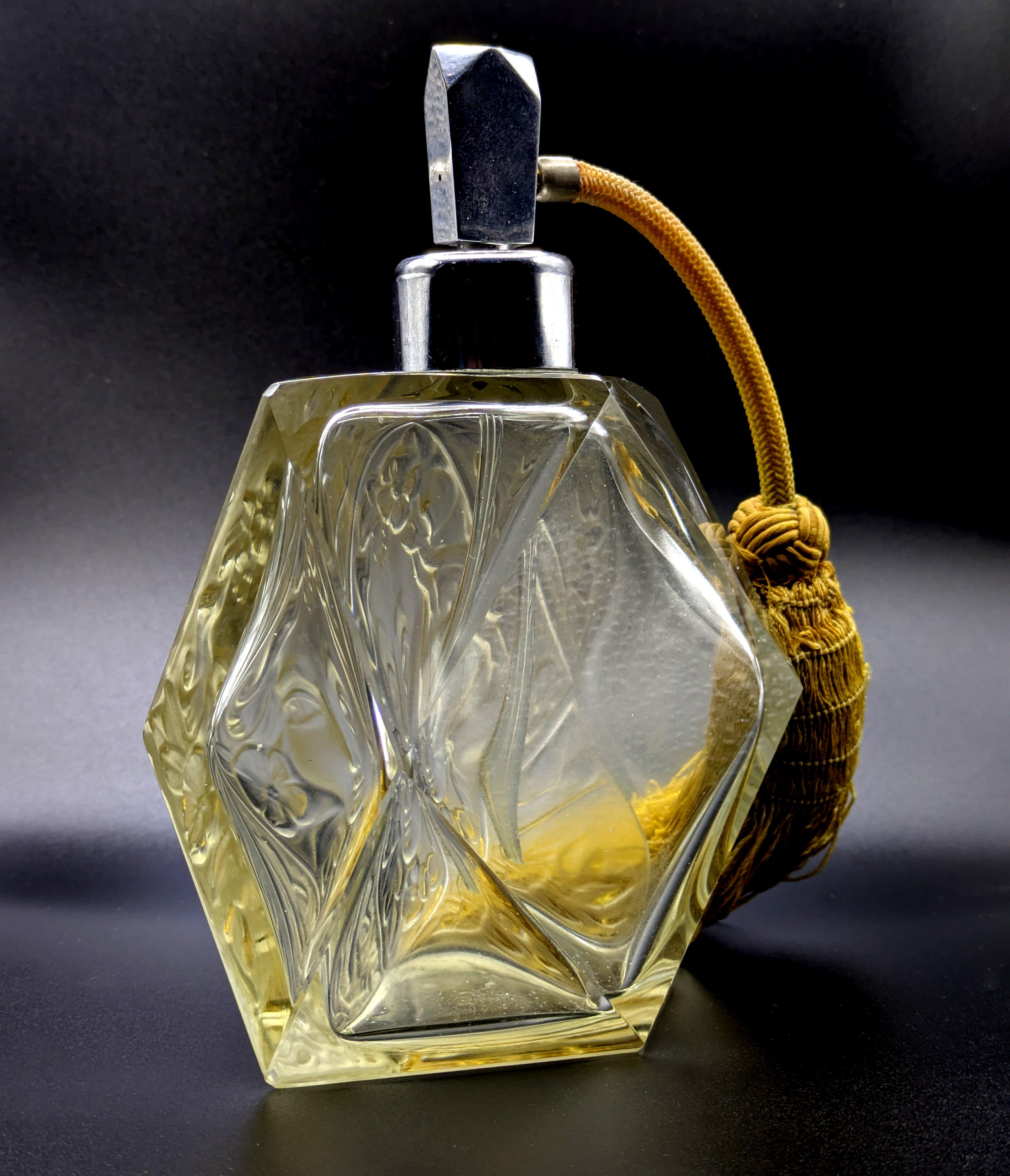 Art Deco Böhmisches Glas-Duftfläschchen von Rudolf Hlousek , um 1930 (Radiert) im Angebot