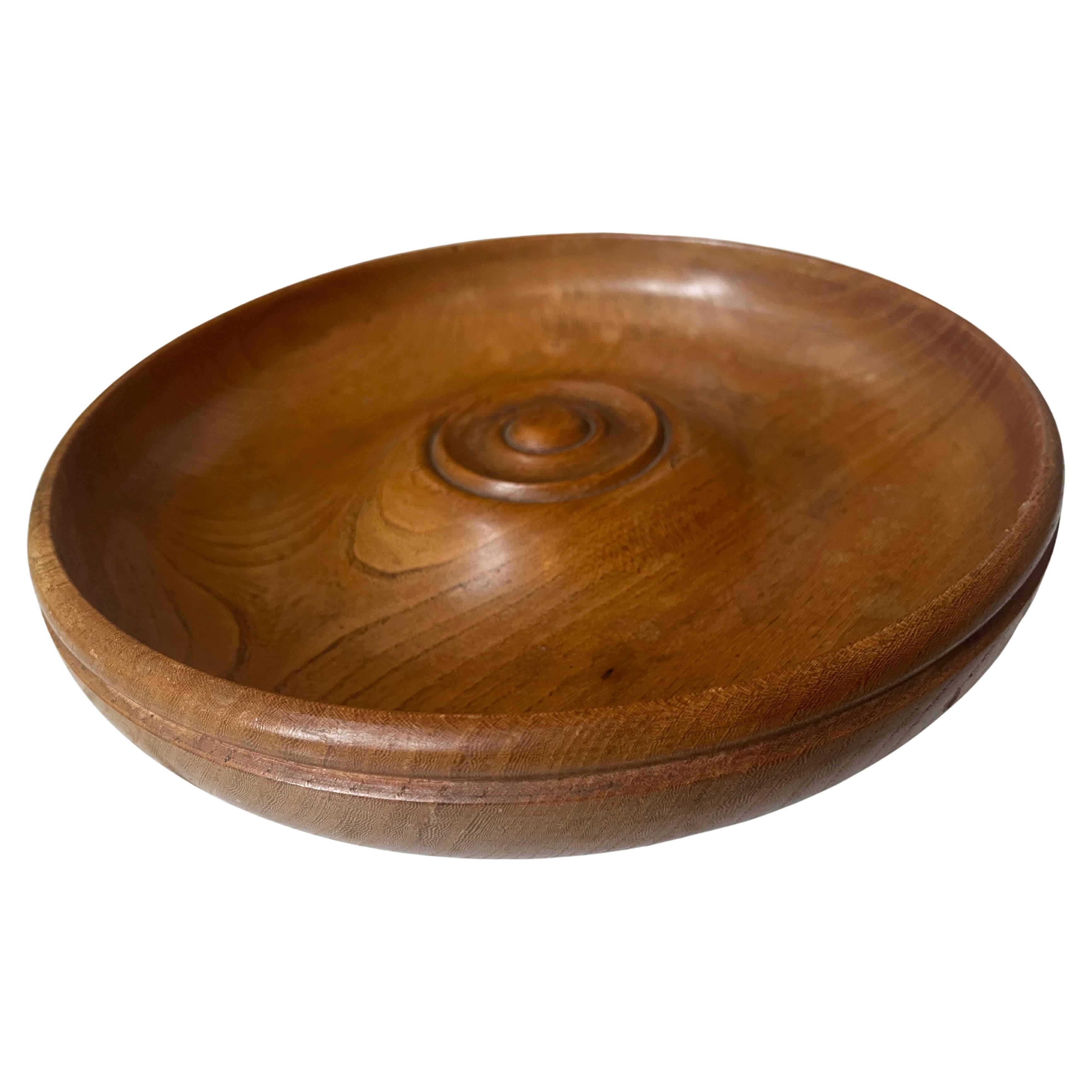 Noyer Bonbonnière Art Déco en Wood Wood massif, France 1930's en vente