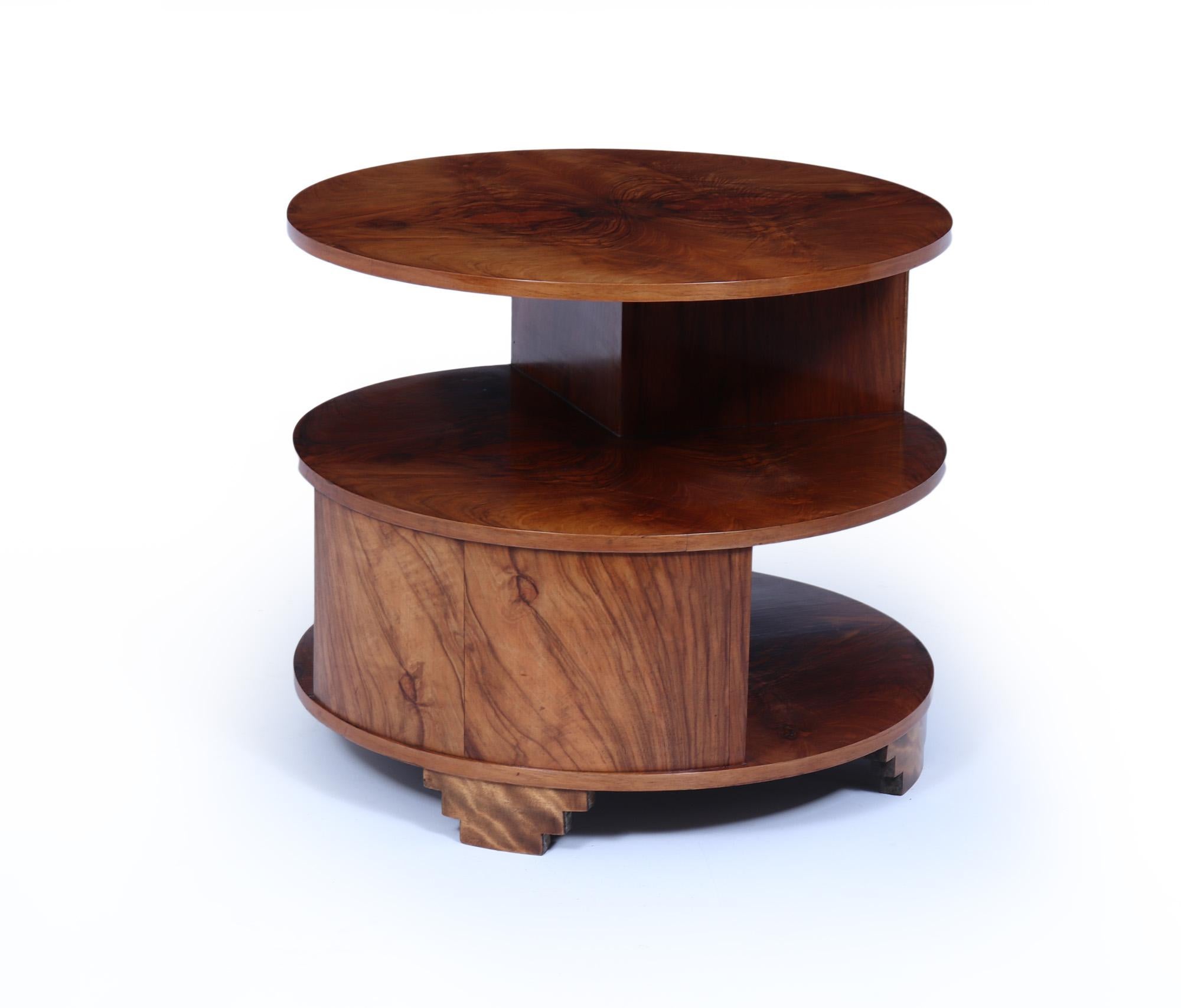 Art Deco Book Coffee Table in Walnut In Good Condition In Paddock Wood Tonbridge, GB