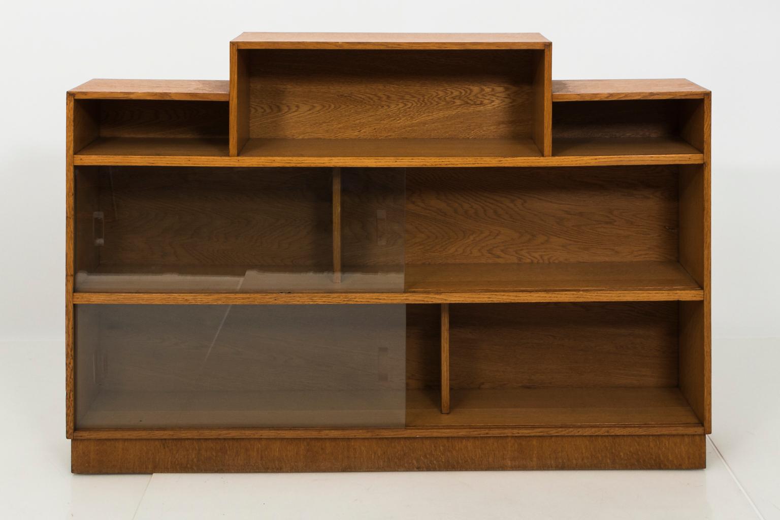 Art Deco Bookcase Attributed to Hugo Gnam For Sale 9