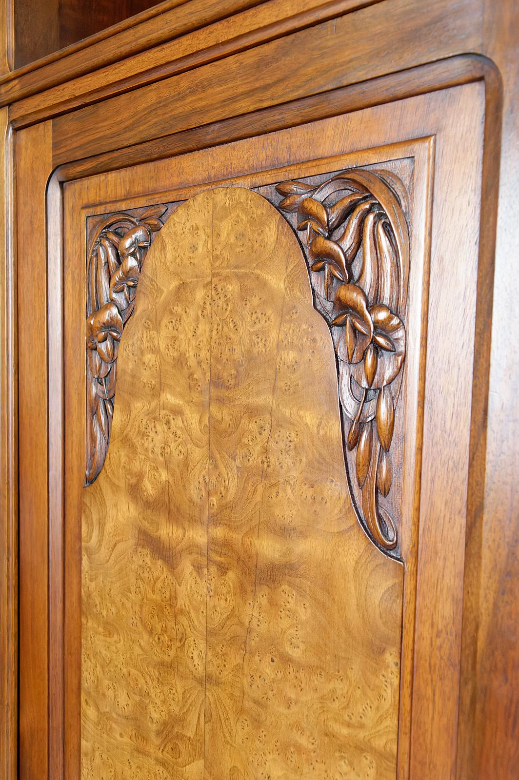 Art Deco bookcase / cabinet / display case in carved walnut, France, circa 1925 8