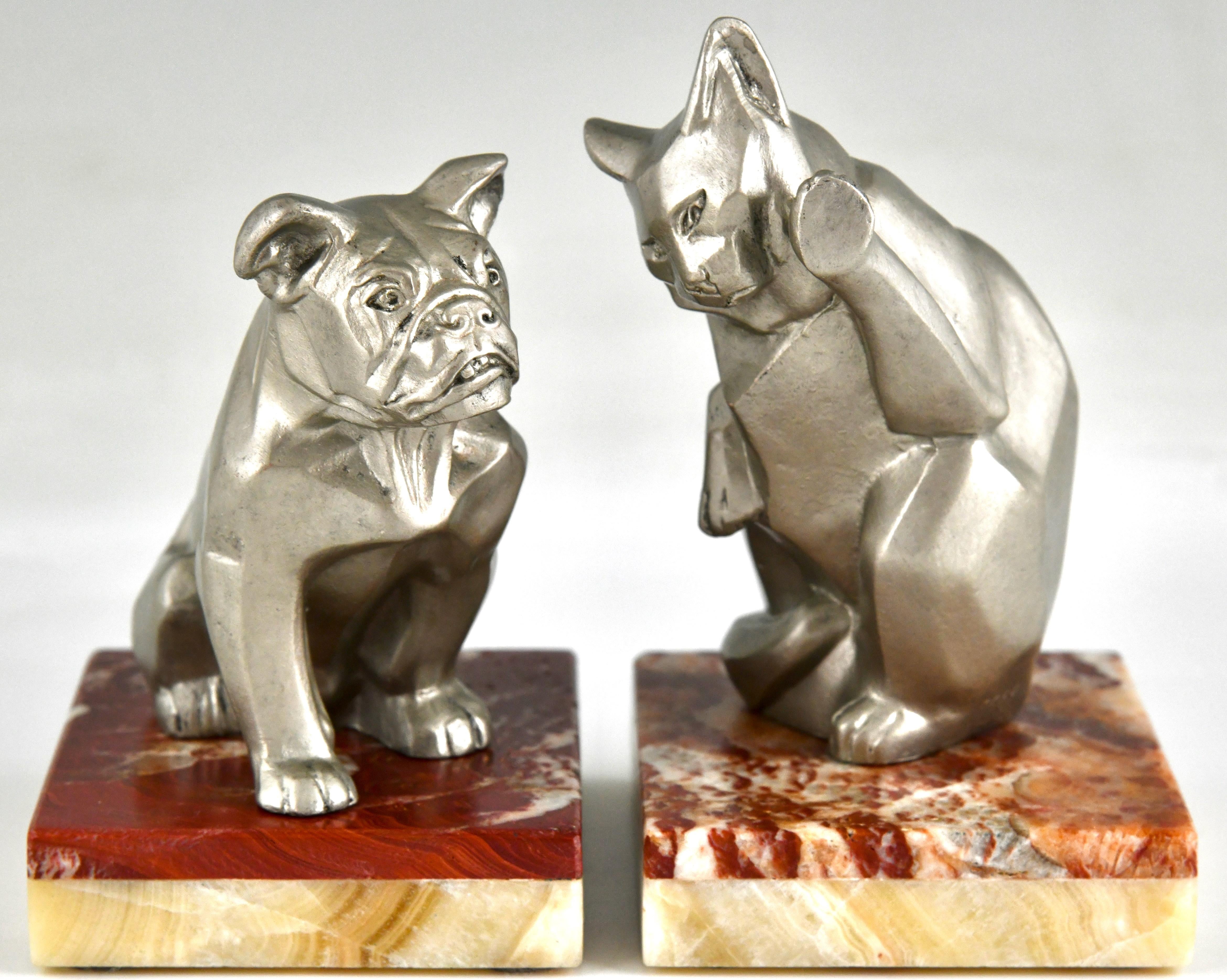 Art Deco Bookends Cat and Bulldog Signed by Irenée Rochard, 1930 In Good Condition For Sale In Antwerp, BE