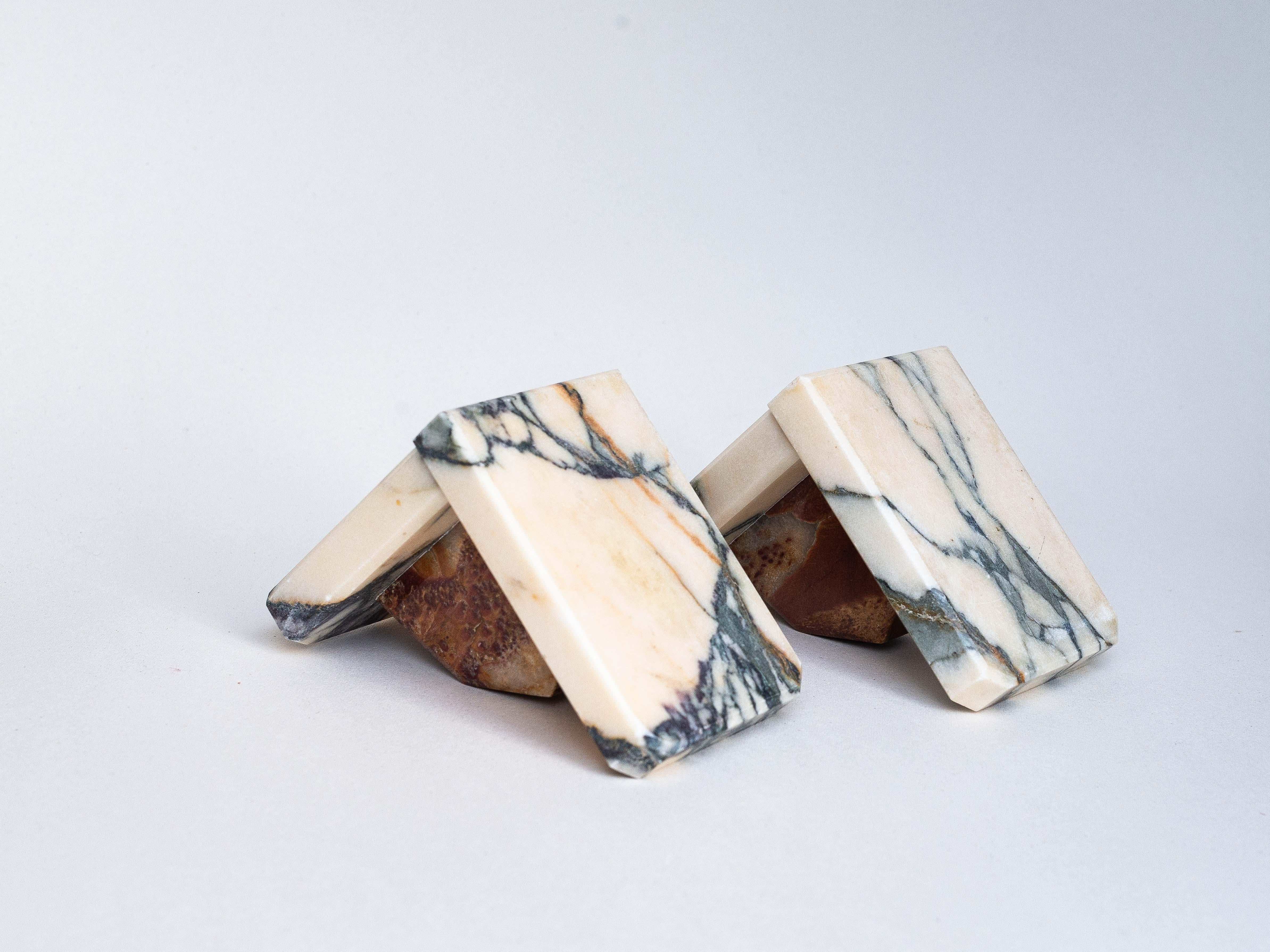 Art Deco Bookends in White Marble and Brown Onyx, Mid-Century Modern For Sale 4