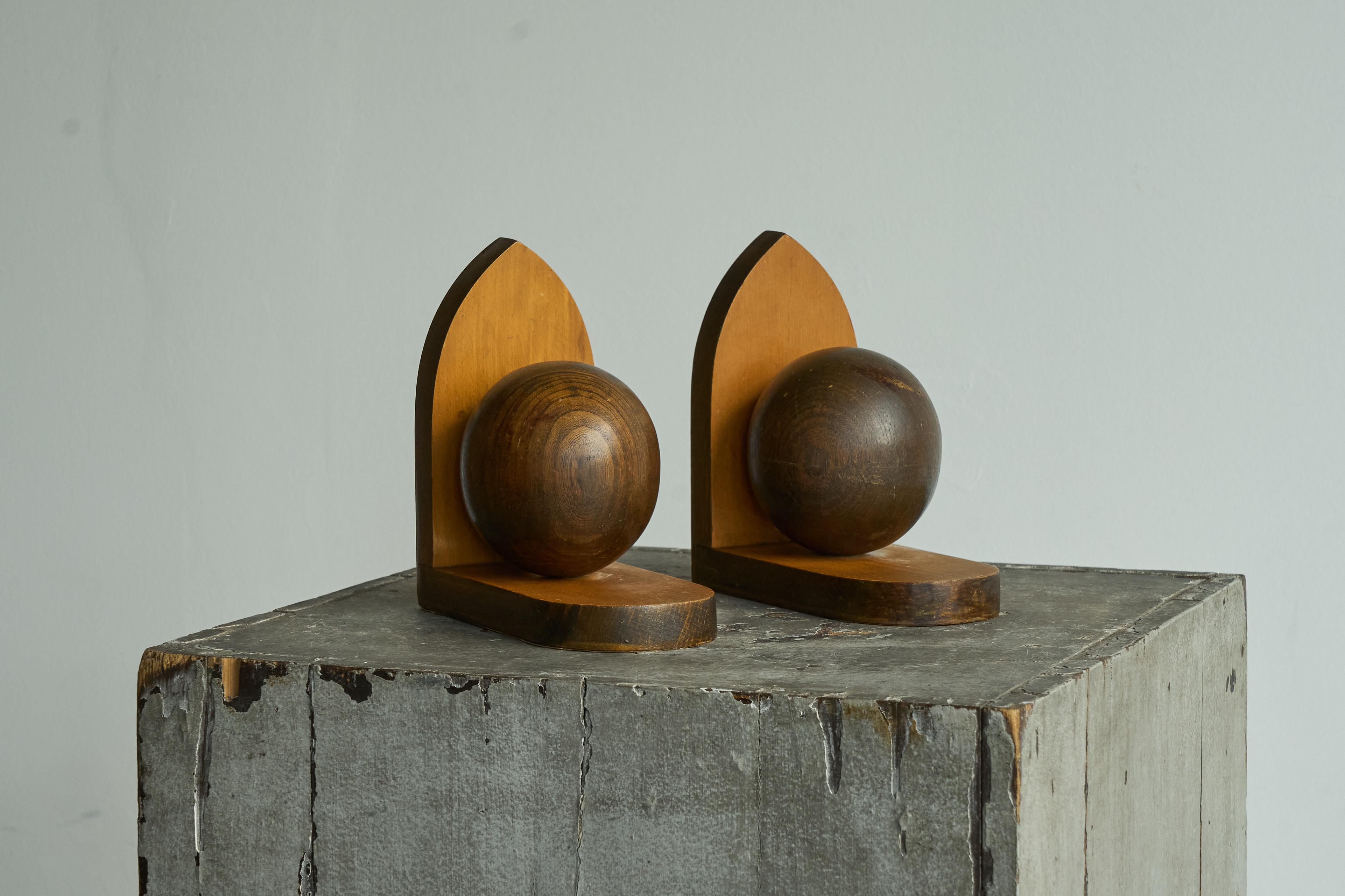 Art Deco Bookends in Wood 1930s (Art déco) im Angebot