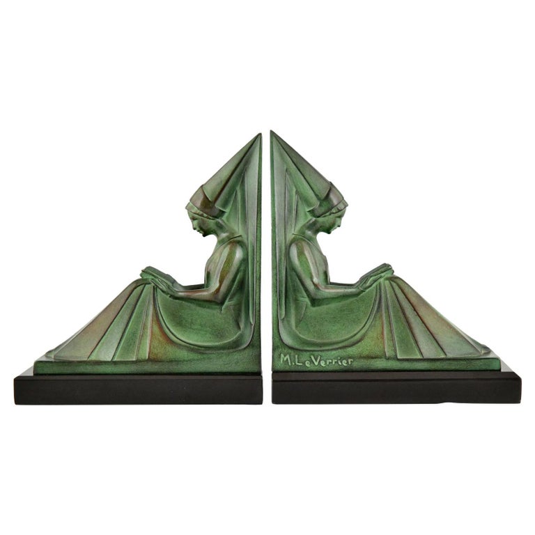 Art Deco Bookends Reading Medieval Ladies by Max Le Verrier France 1930