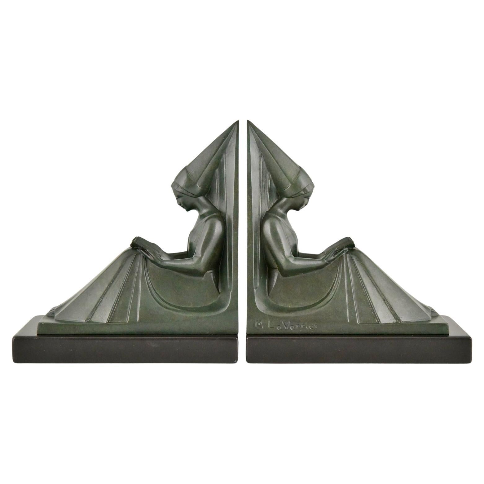Art Deco Bookends Reading Medieval Ladies by Max Le Verrier France 1930 For Sale