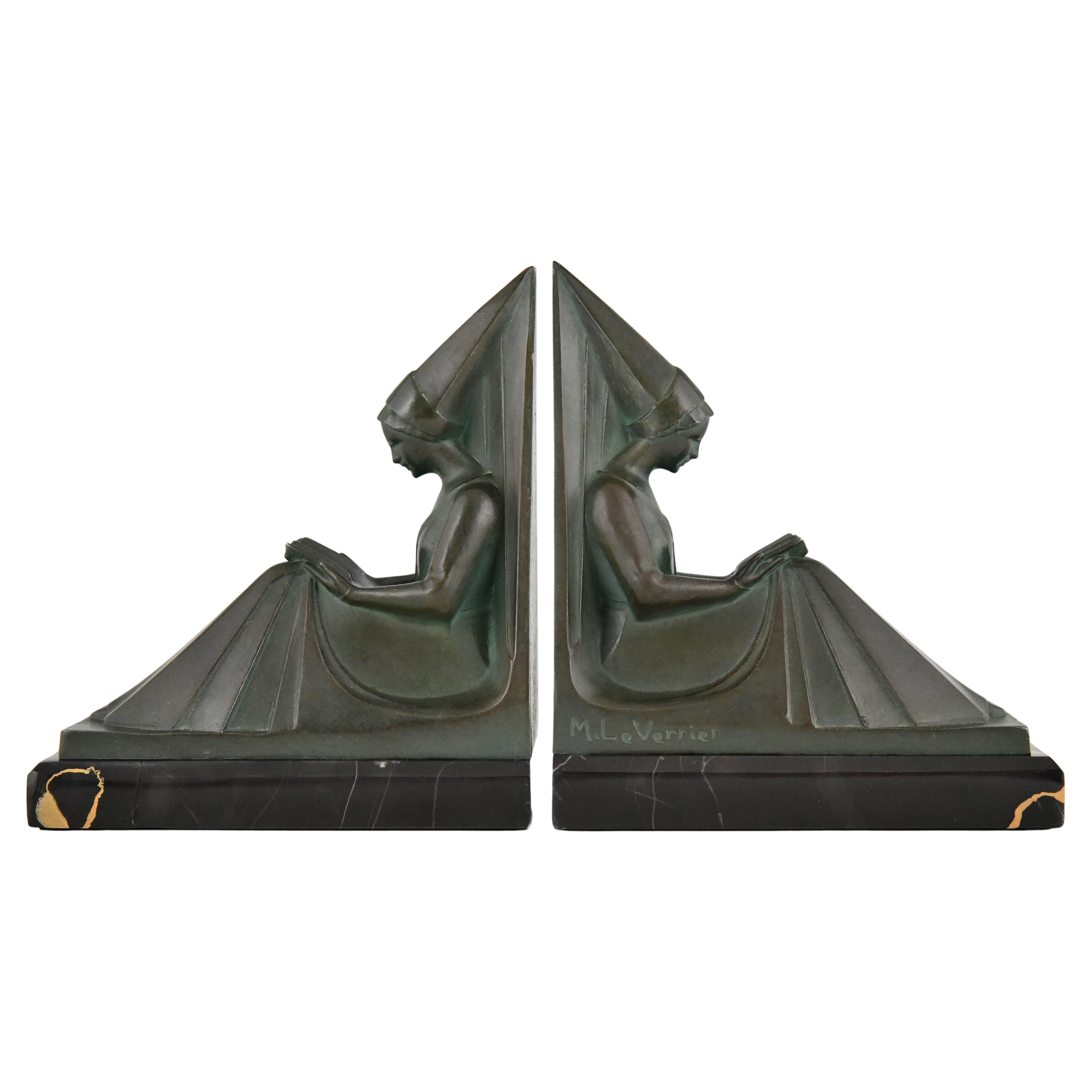 Art Deco Bookends Reading Medieval Ladies by Max Le Verrier France 1930 For Sale