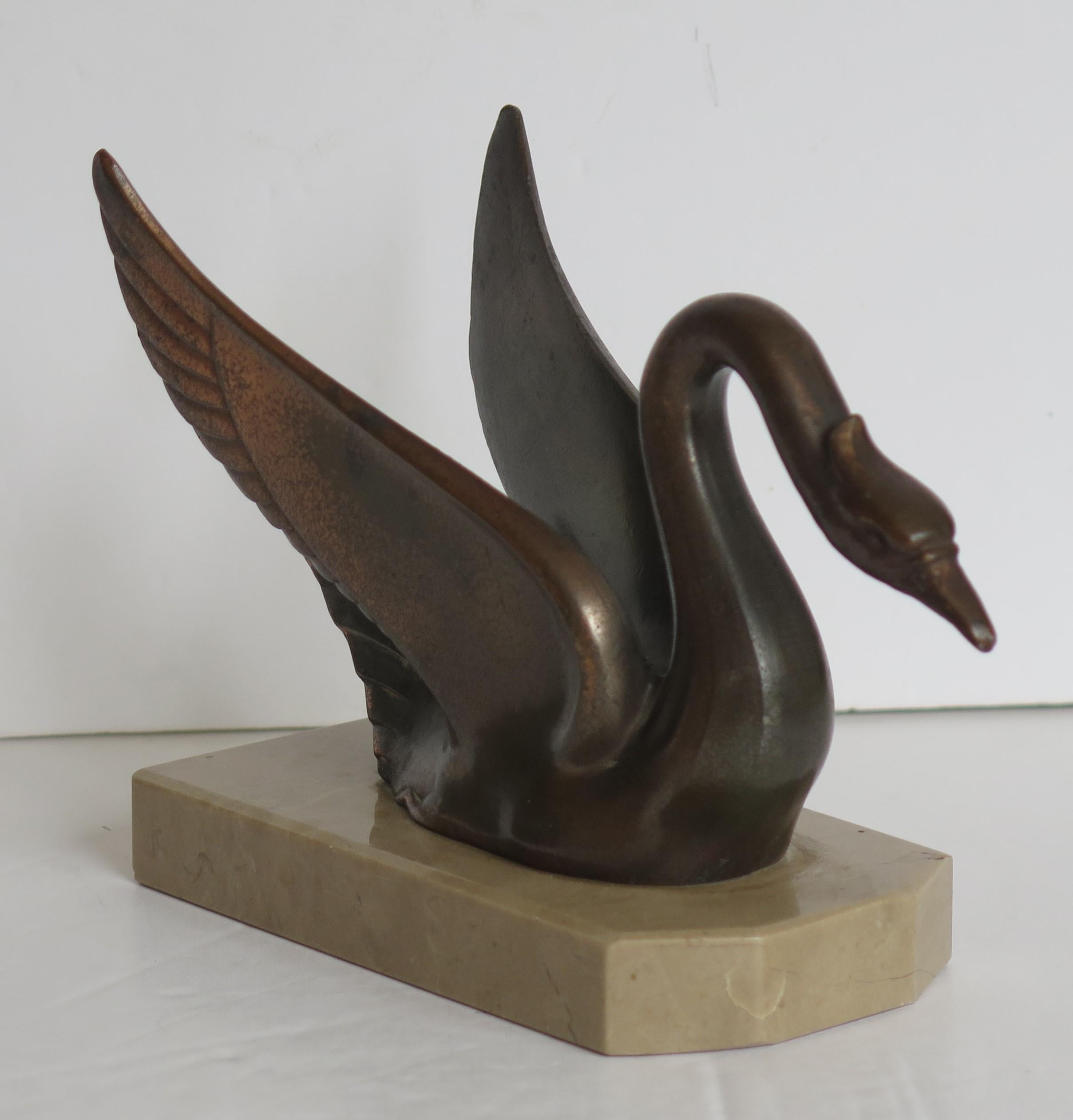 Art Deco Bookends Swans Bronzed Metal on Beige Marble Bases, French, circa 1930 For Sale 5