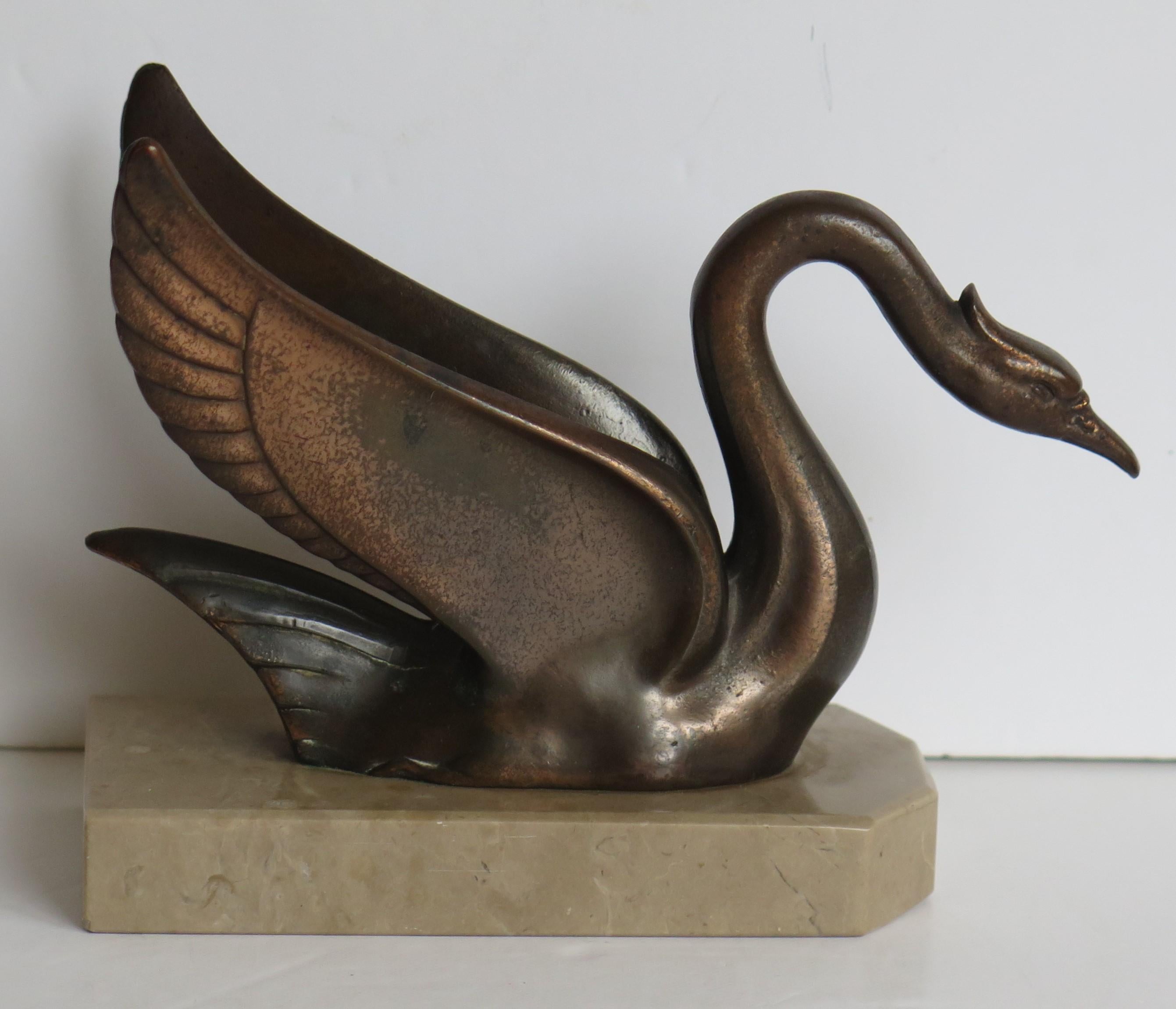 Art Deco Bookends Swans Bronzed Metal on Beige Marble Bases, French, circa 1930 For Sale 6