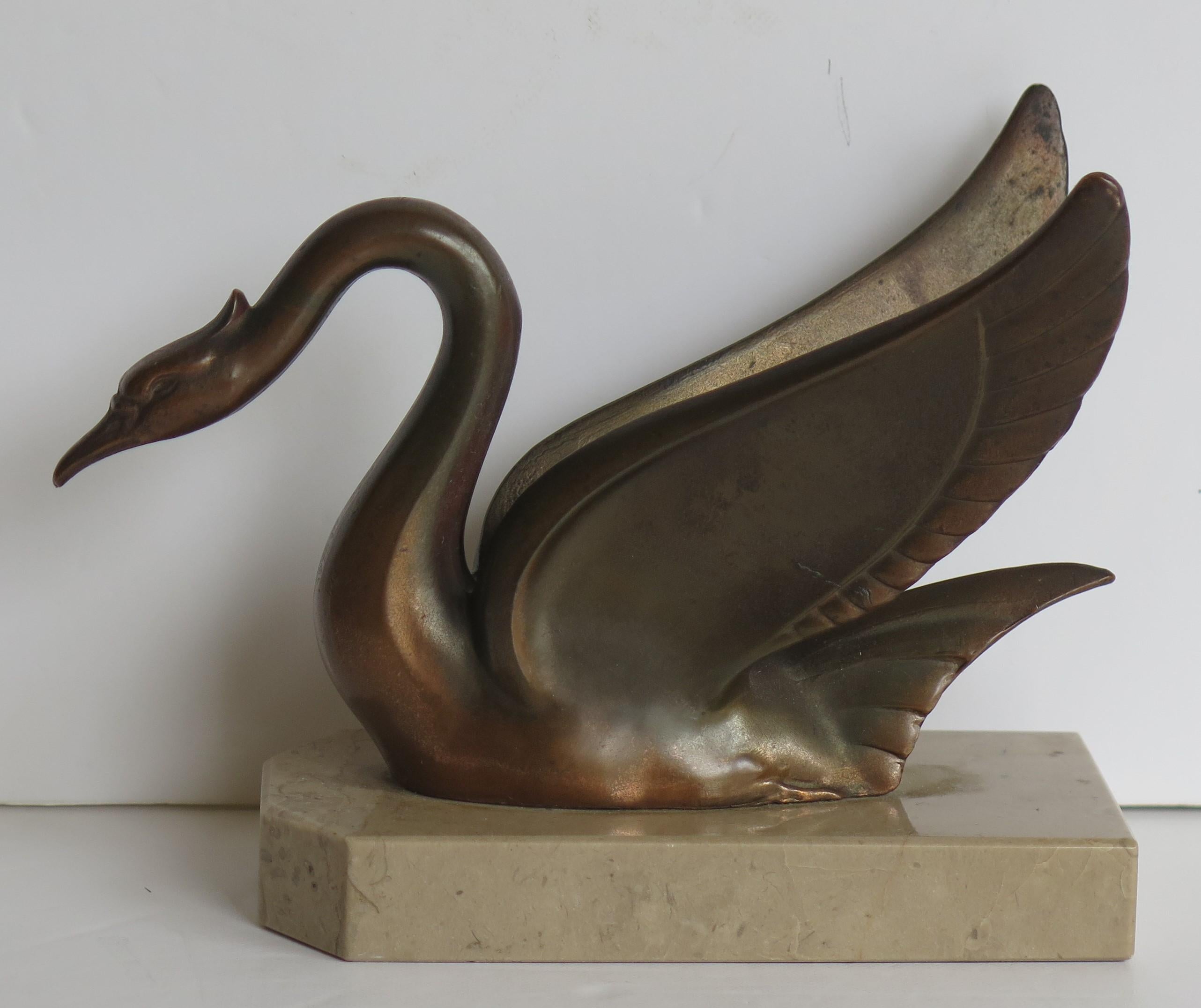 Art Deco Bookends Swans Bronzed Metal on Beige Marble Bases, French, circa 1930 For Sale 7