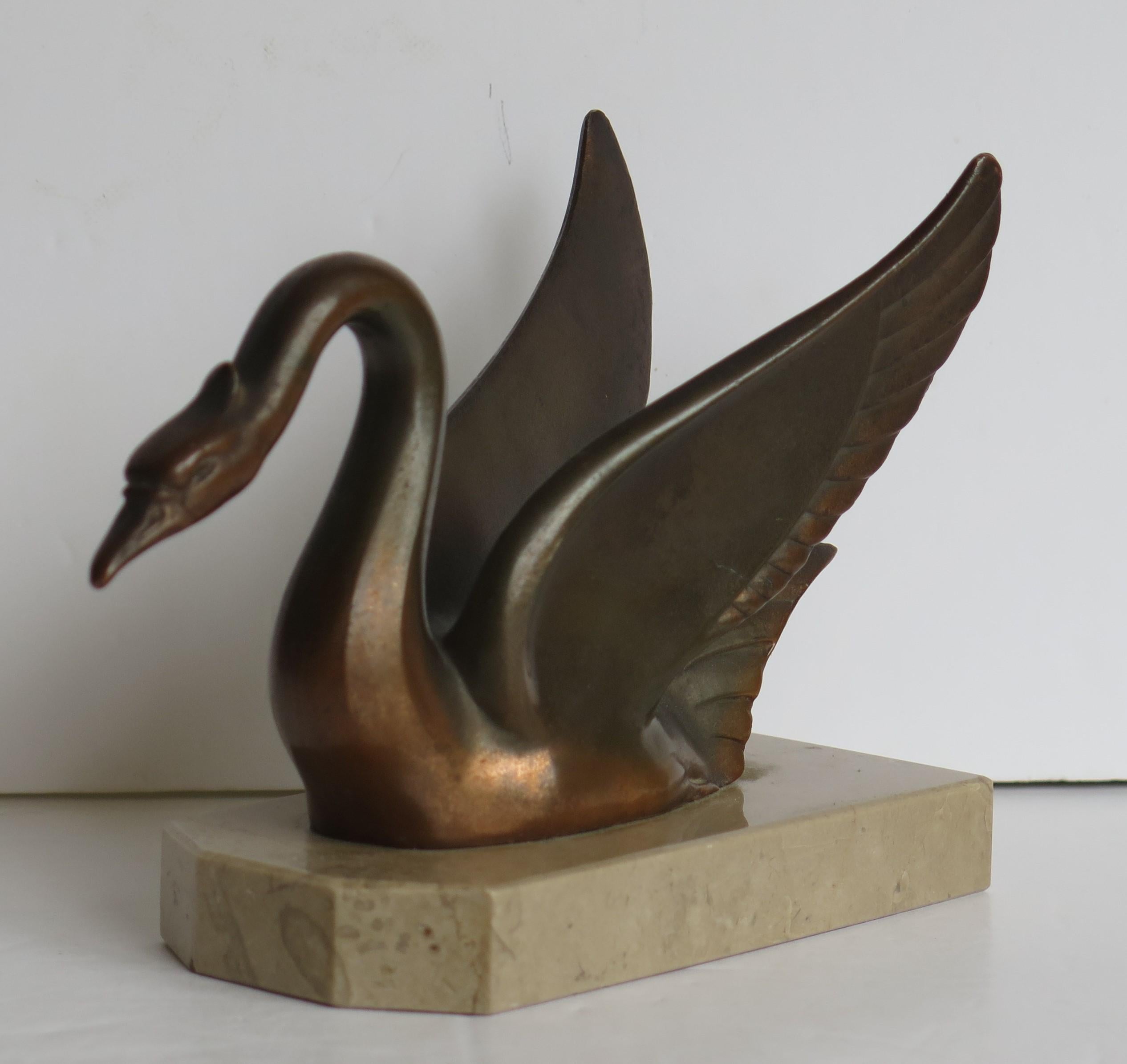 Art Deco Bookends Swans Bronzed Metal on Beige Marble Bases, French, circa 1930 For Sale 9