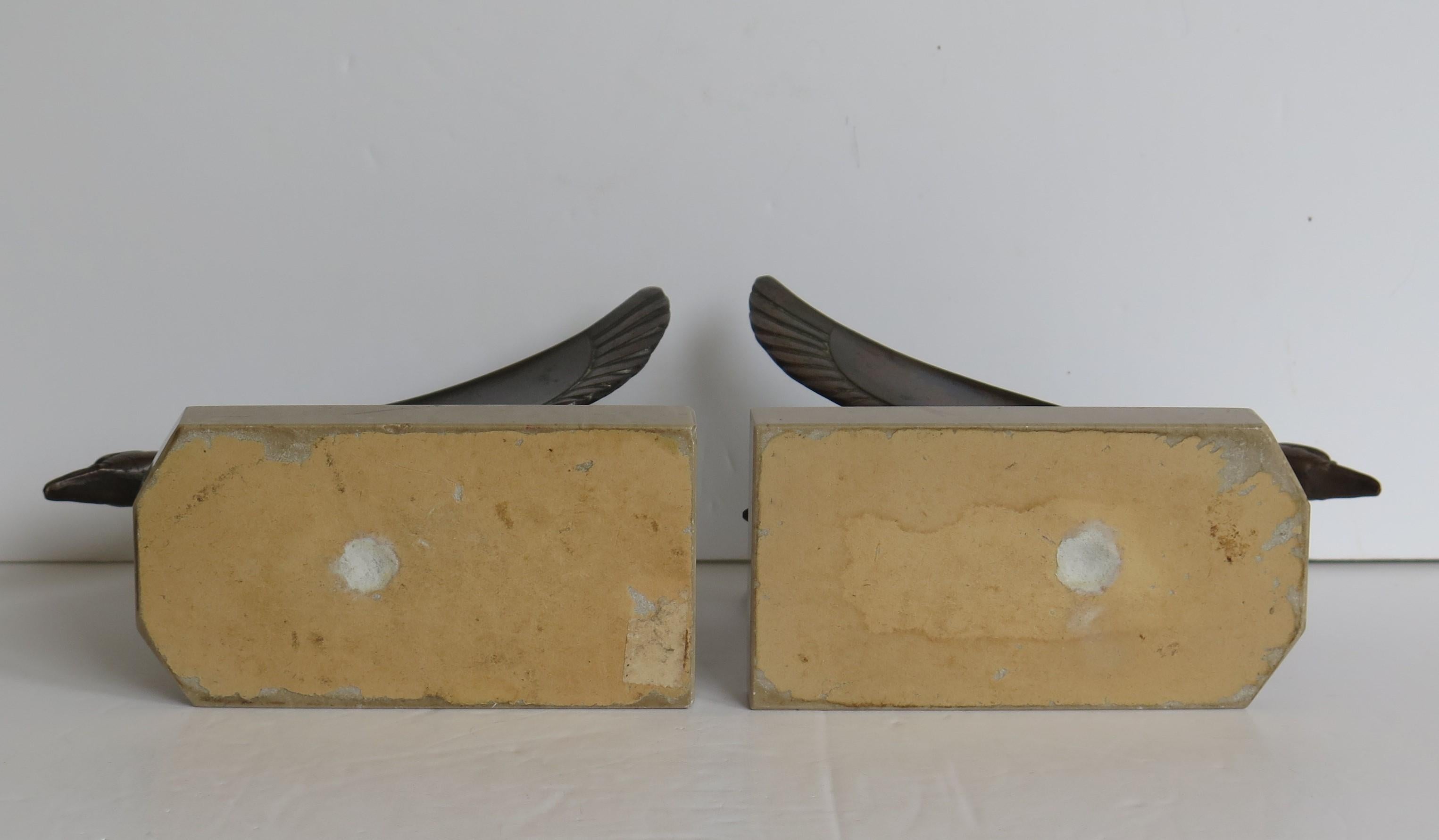 Art Deco Bookends Swans Bronzed Metal on Beige Marble Bases, French, circa 1930 For Sale 10