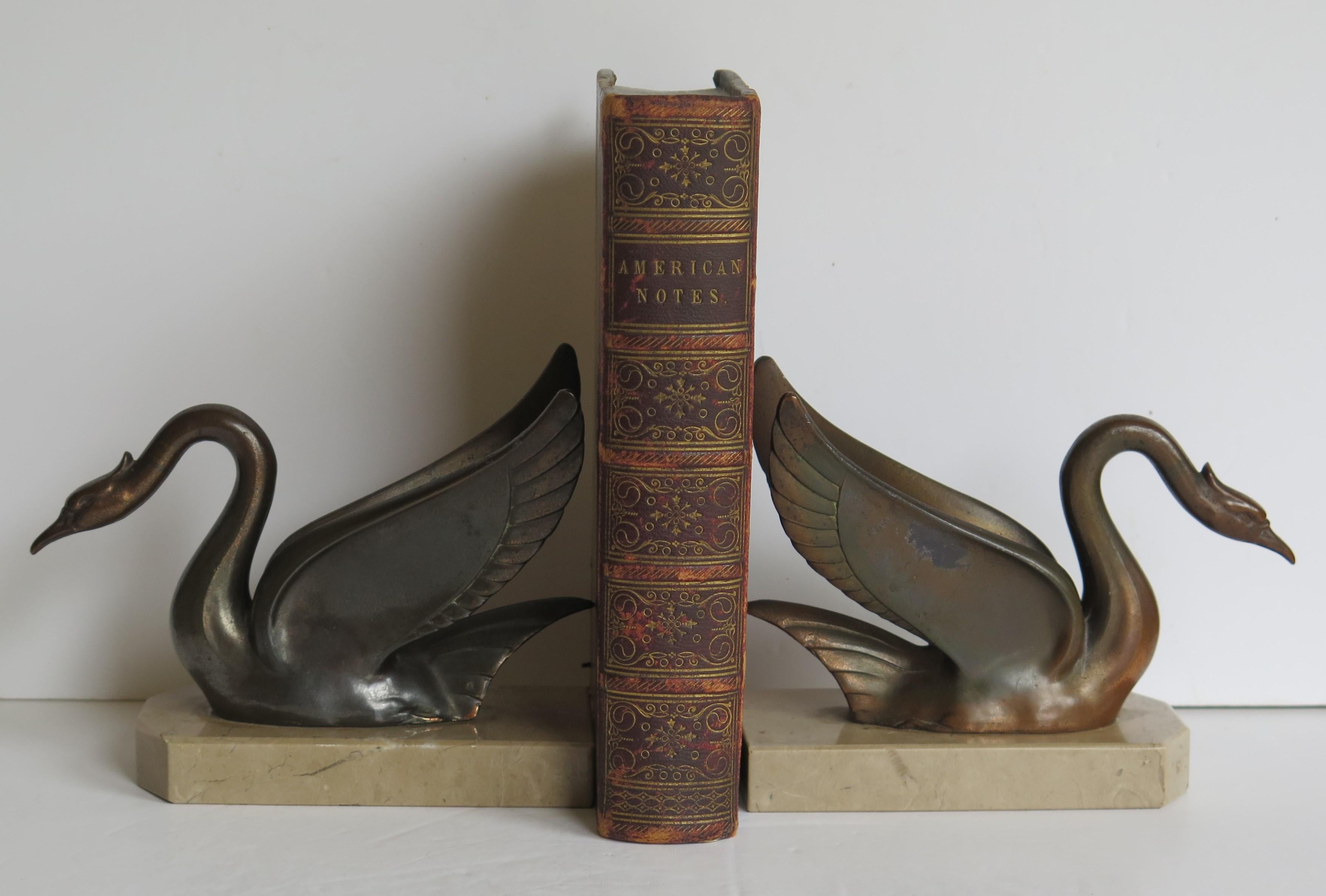 Art Deco Bookends Swans Bronzed Metal on Beige Marble Bases, French, circa 1930 For Sale 12