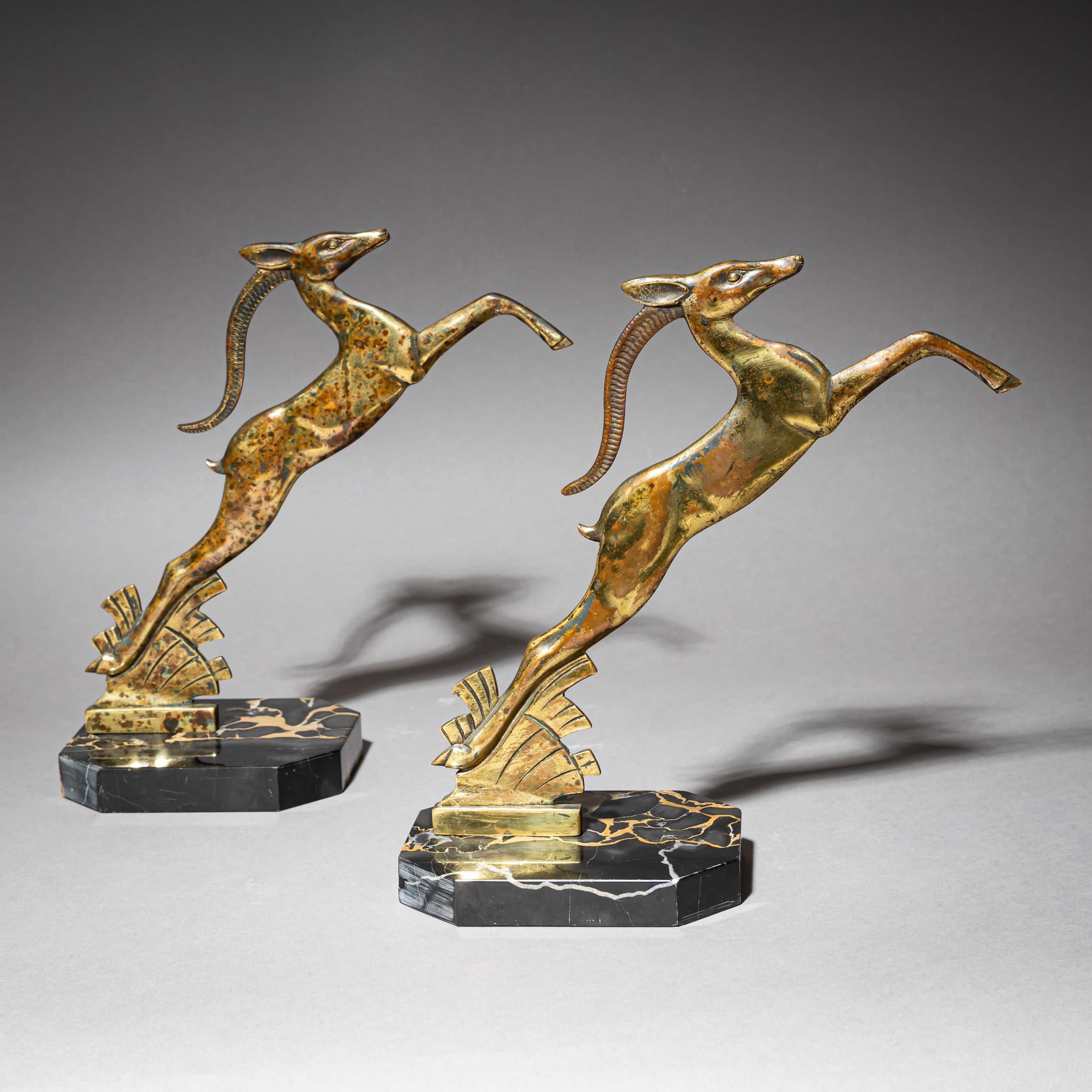 Français Art Deco Bookends with Gazelles, circa 1930 en vente