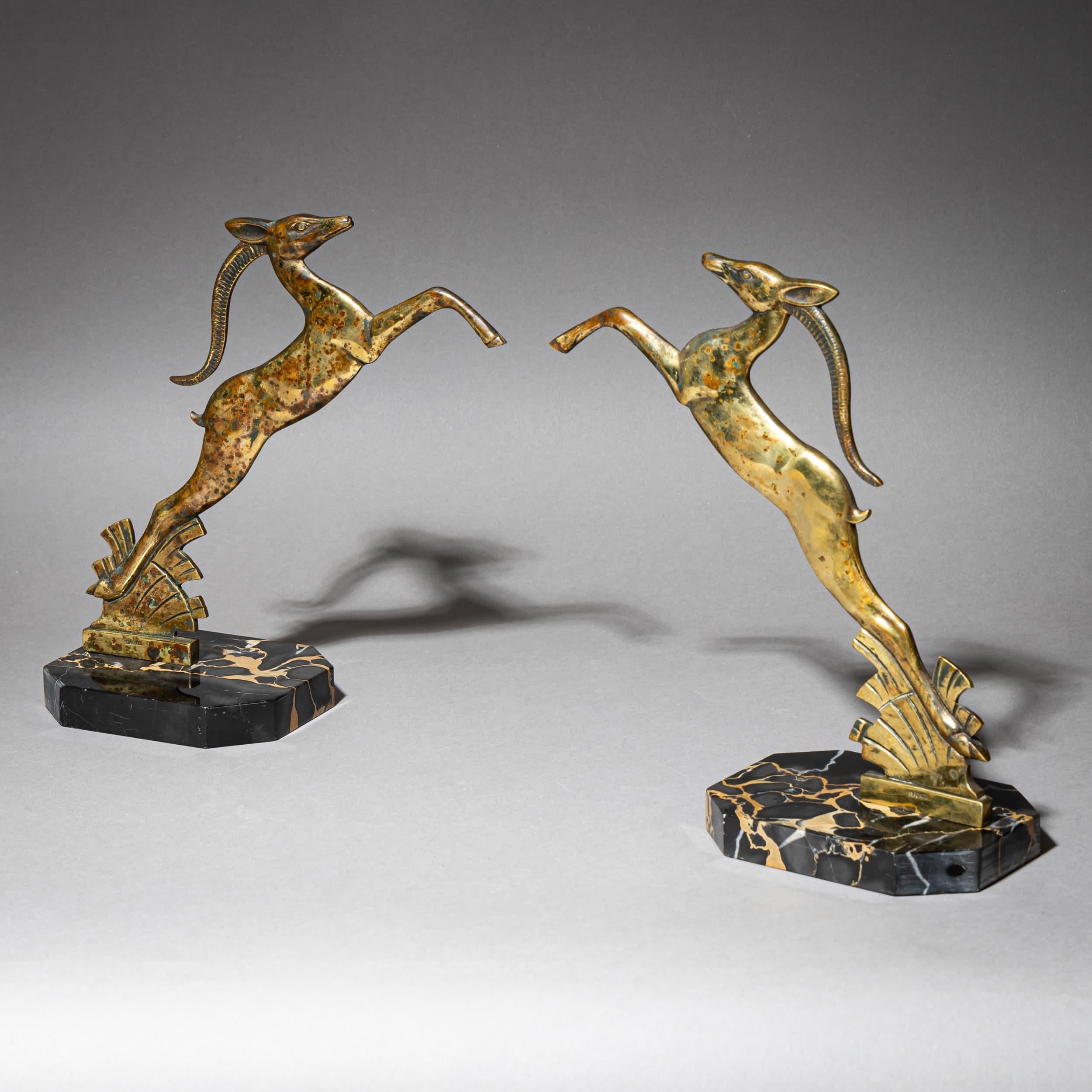 20ième siècle Art Deco Bookends with Gazelles, circa 1930 en vente