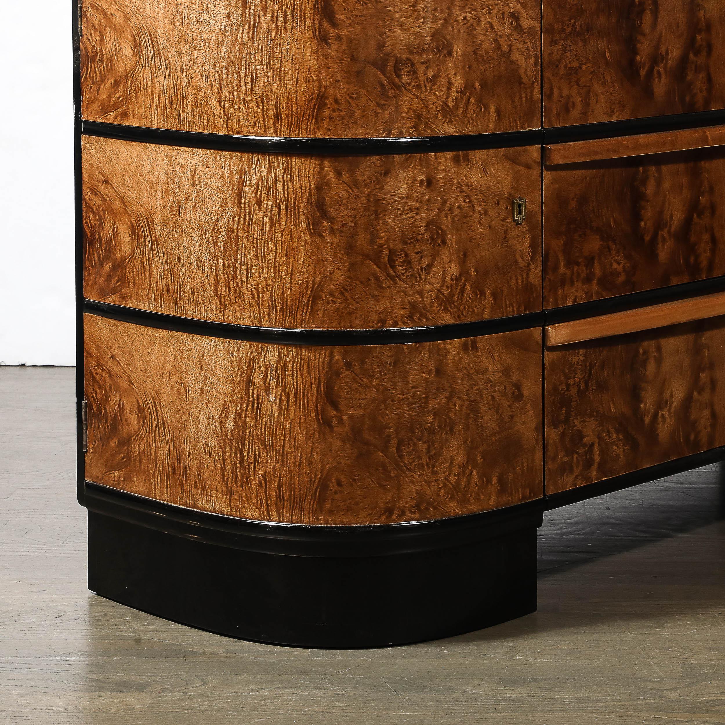 Aparador Art Decó de madera de olmo y laca negra de Donald Deskey en venta 6