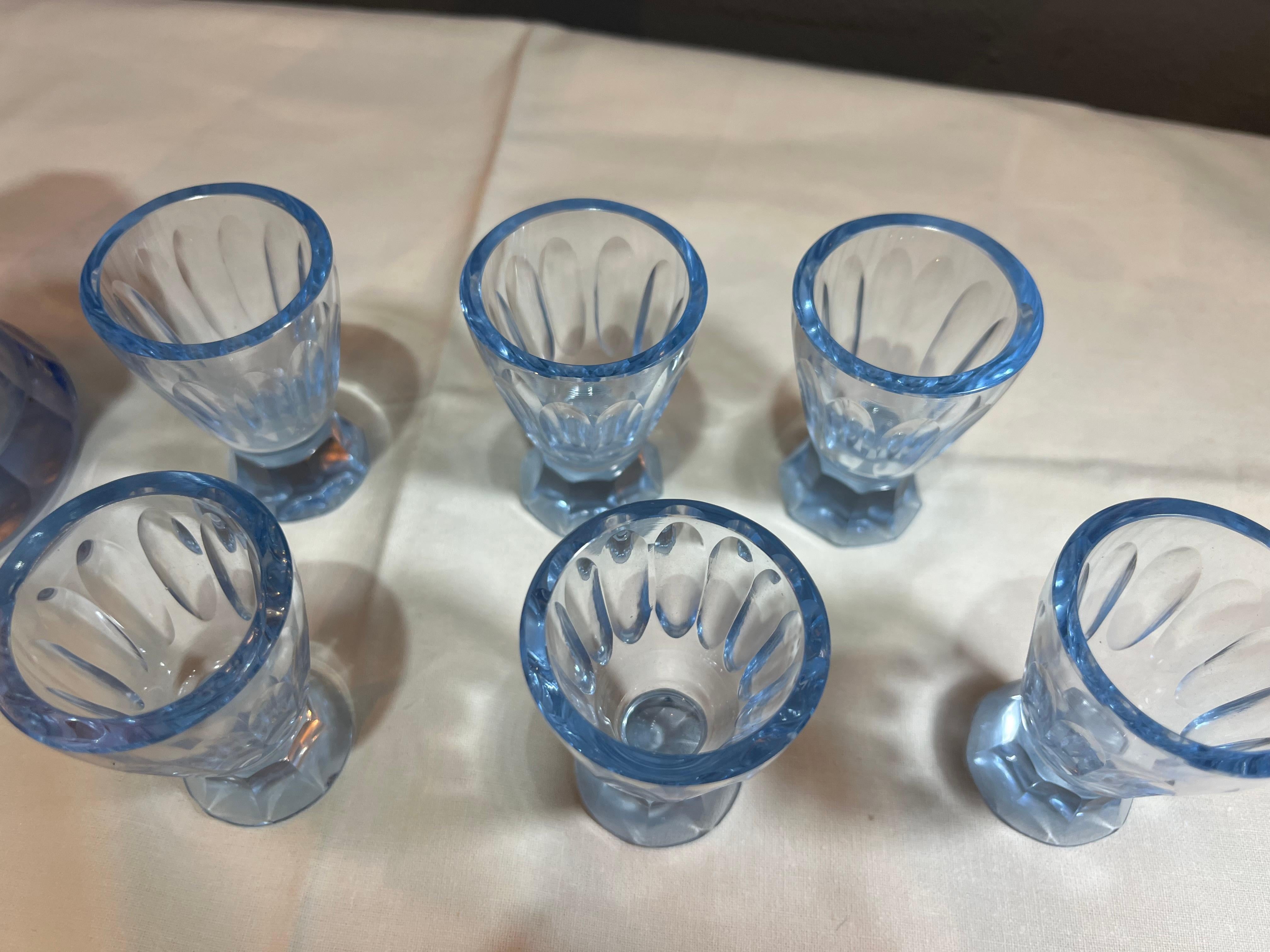 Art Deco Bottle and Glass Set from the 50s For Sale 4