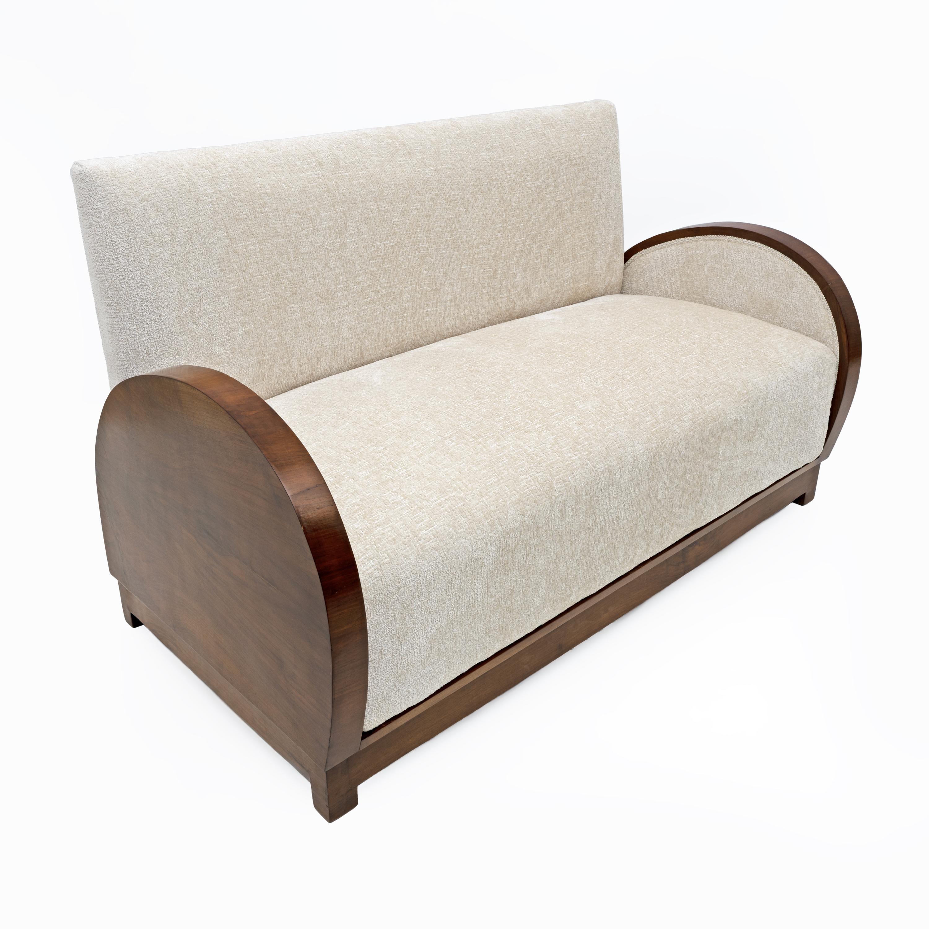 Loveseat Art Déco de Bouclè y nogal, Italia, años 30 Bouclé en venta