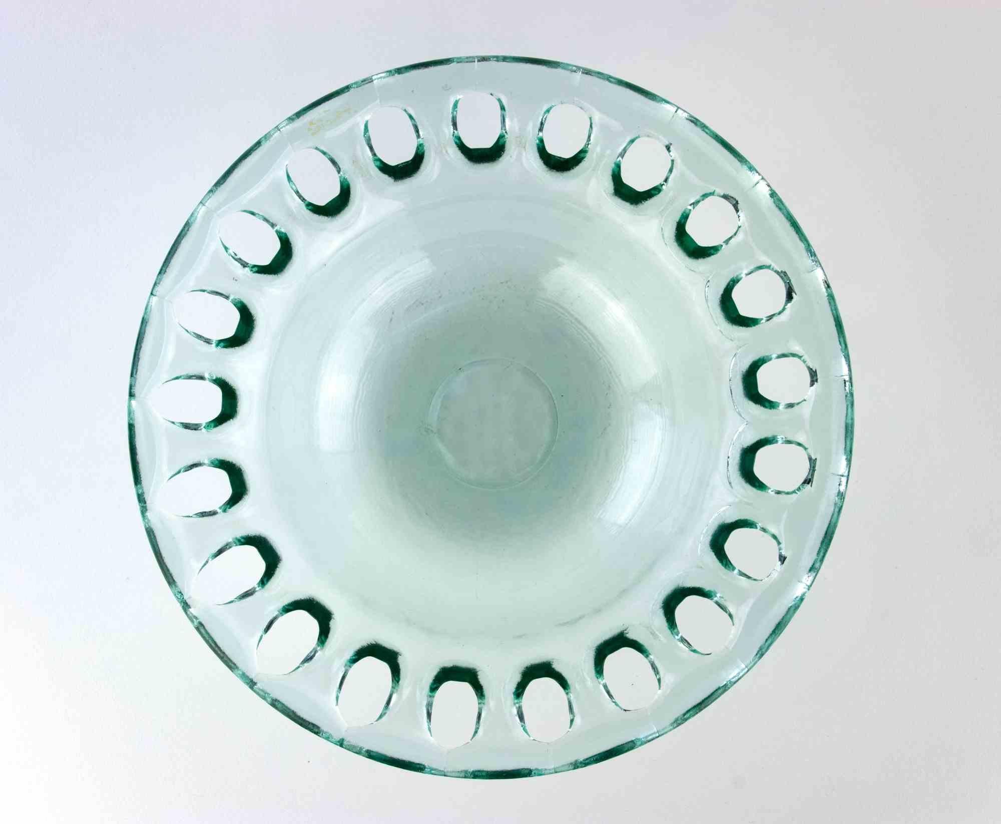 Art deco bowl is a decorative object realized in 1980s. 

Couronne Co, Usa.

7,5 x 31 cm.

Good conditions!