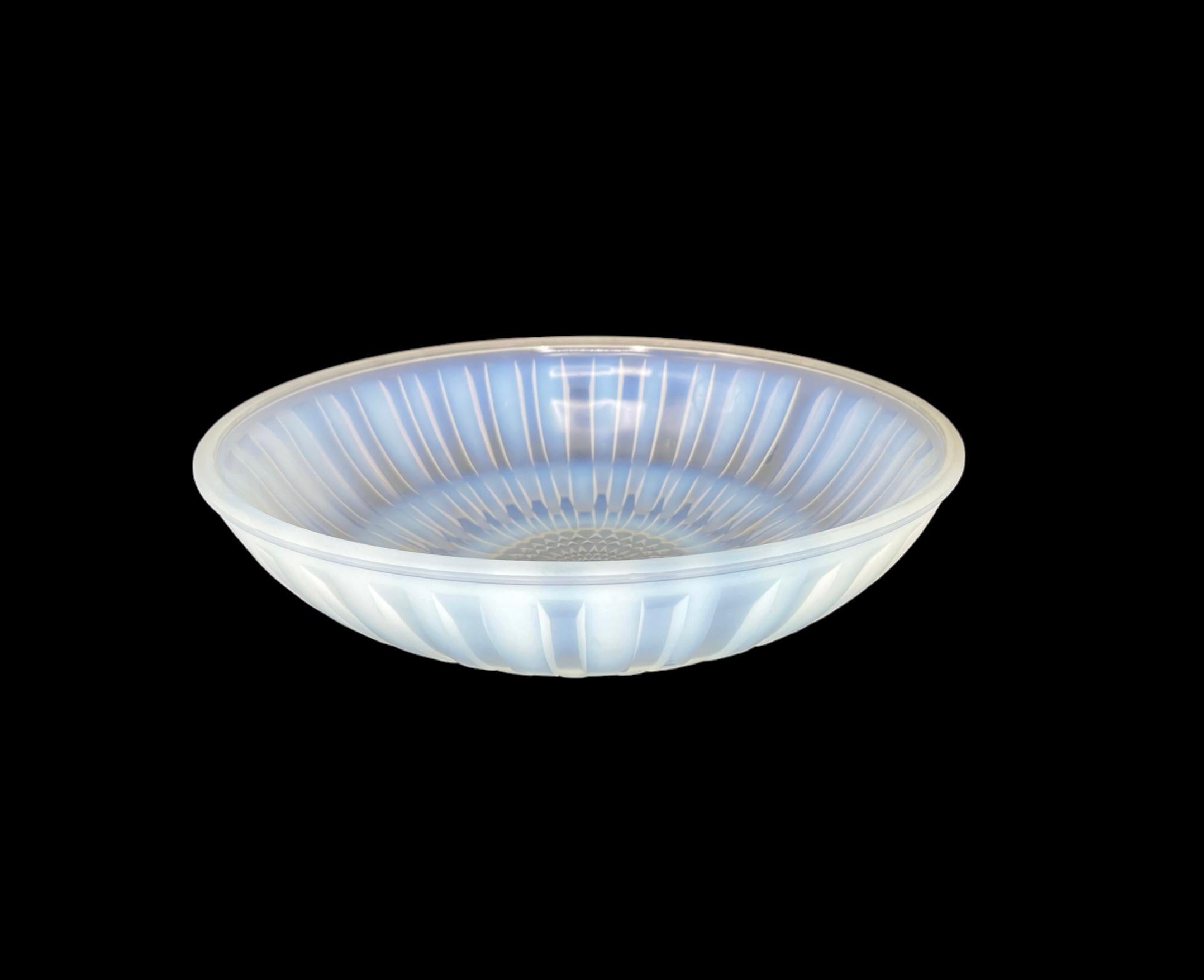 Art Glass Art Deco Bowl by Andre Hunebelle For Sale