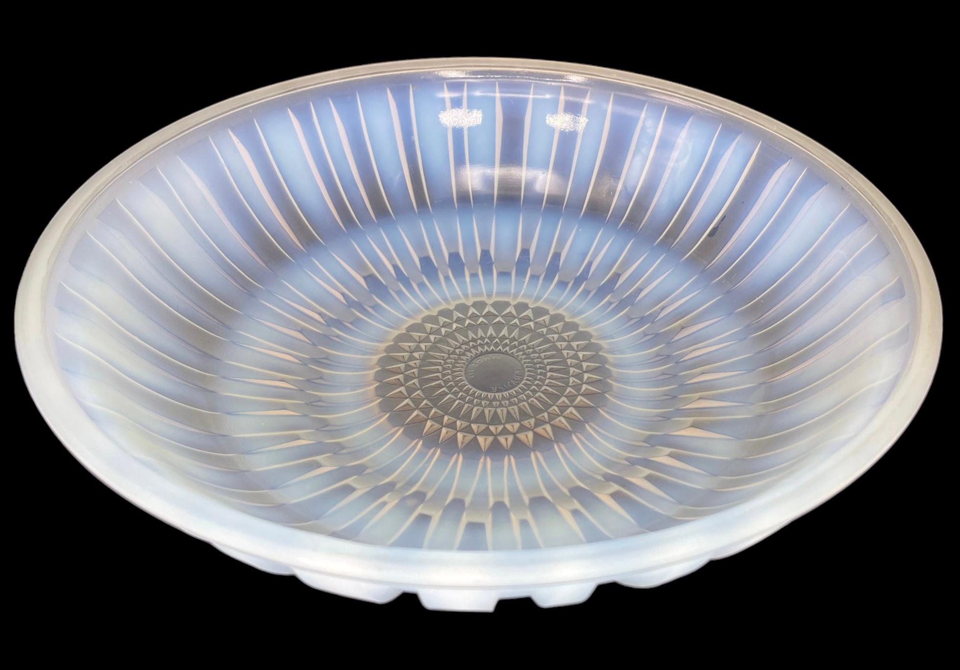 Art Glass Art Deco Bowl by Andre Hunebelle For Sale