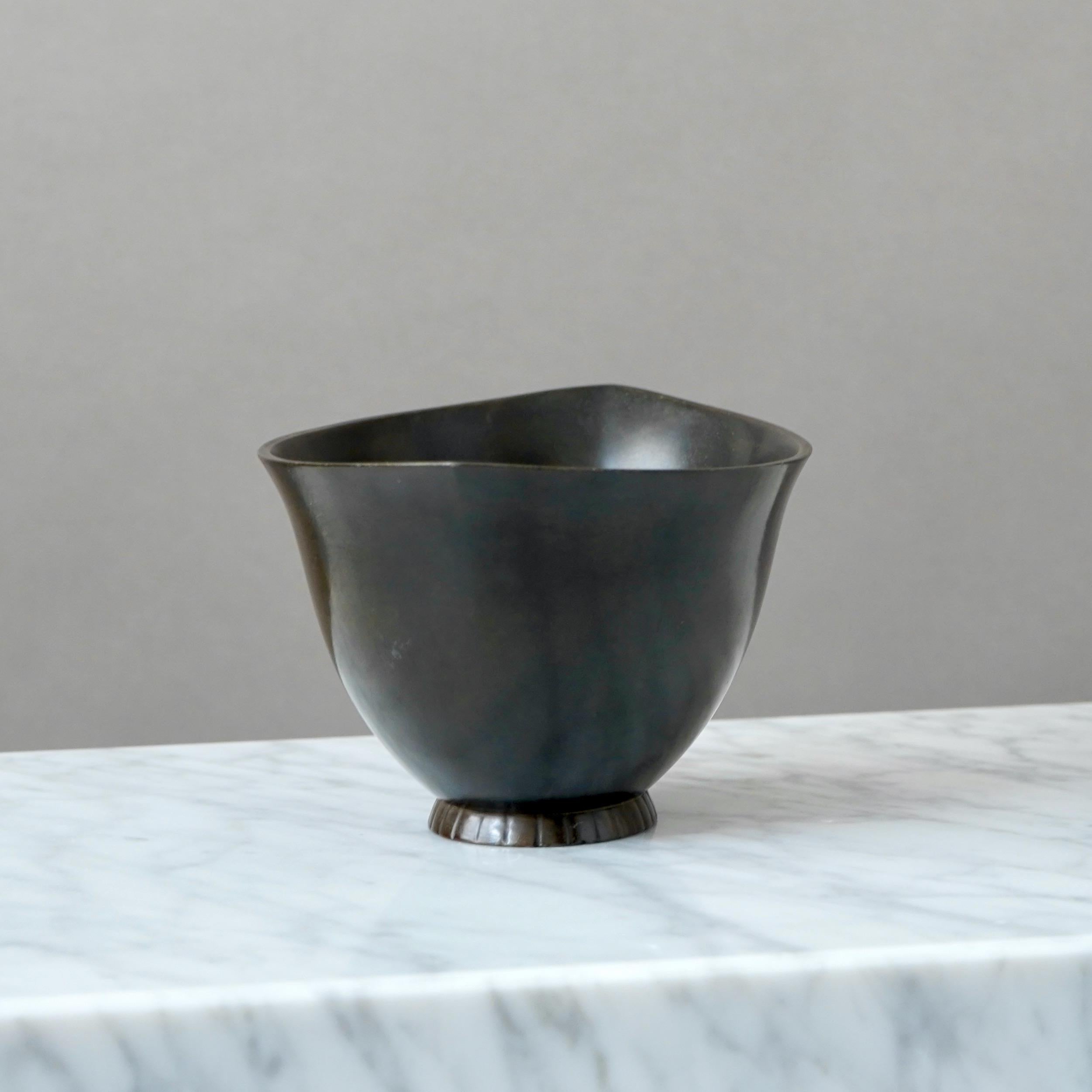 Art Deco Bowl by Just Andersen, Denmark, 1920s In Good Condition For Sale In Malmö, SE