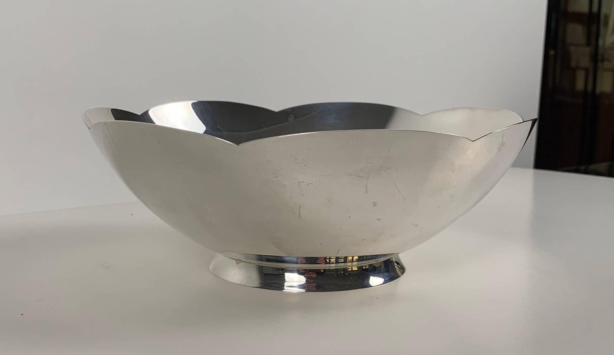 20th Century Art Deco Bowl by Tiffany & Co., New York, Sterling Silver, 1920-40s