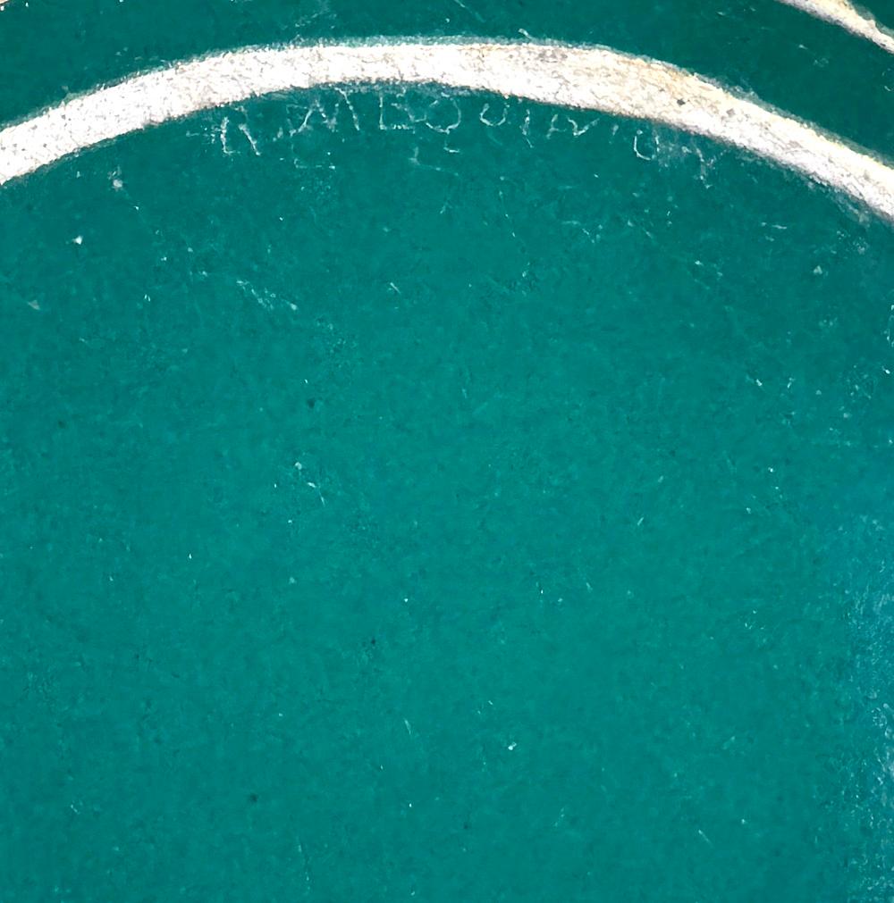 Francese Ciotola Art Deco con uccelli canori di Mequinion, in verde giada e giallo in vendita
