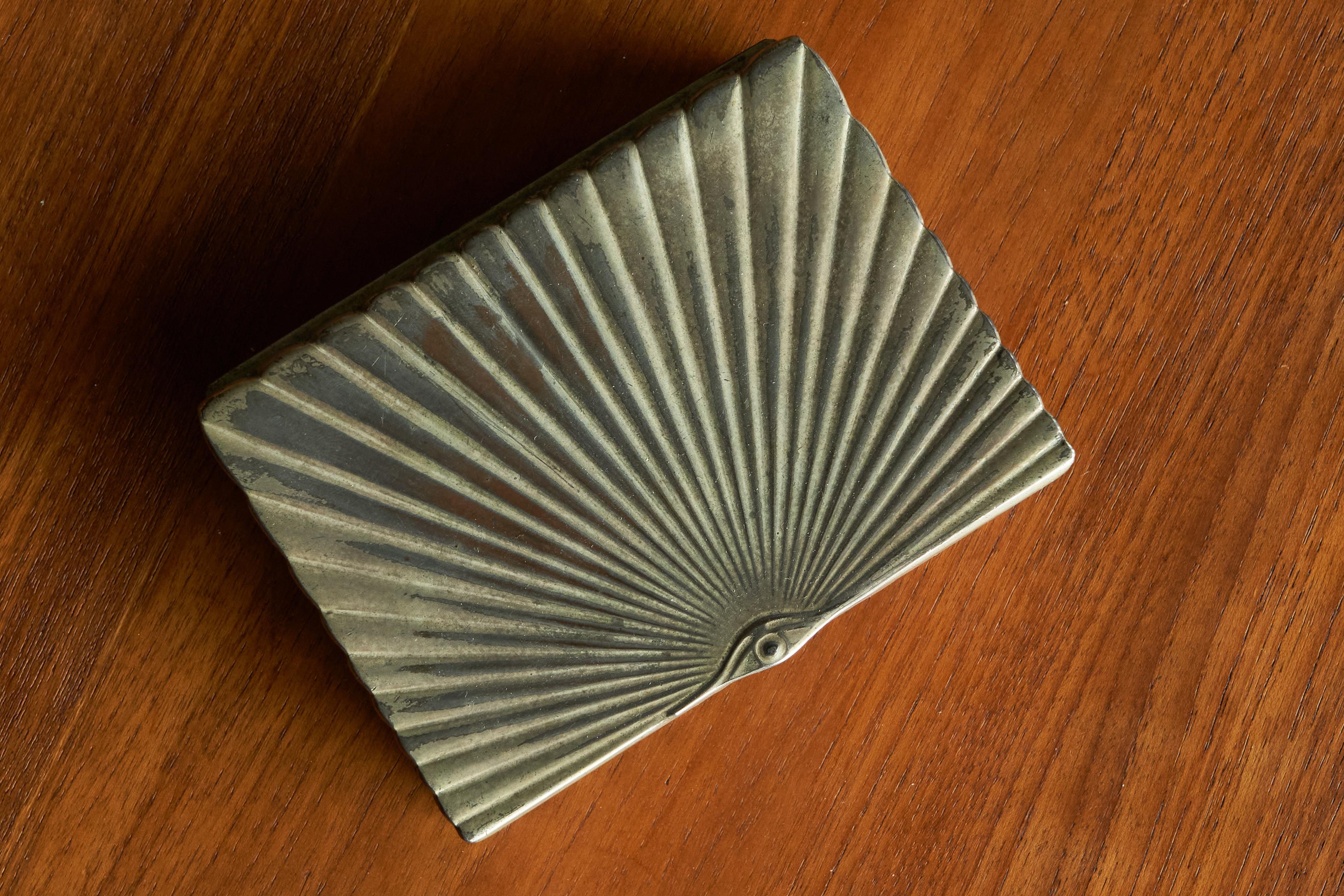 Hand-Crafted Art Deco Box in Silver Plate 1950s For Sale
