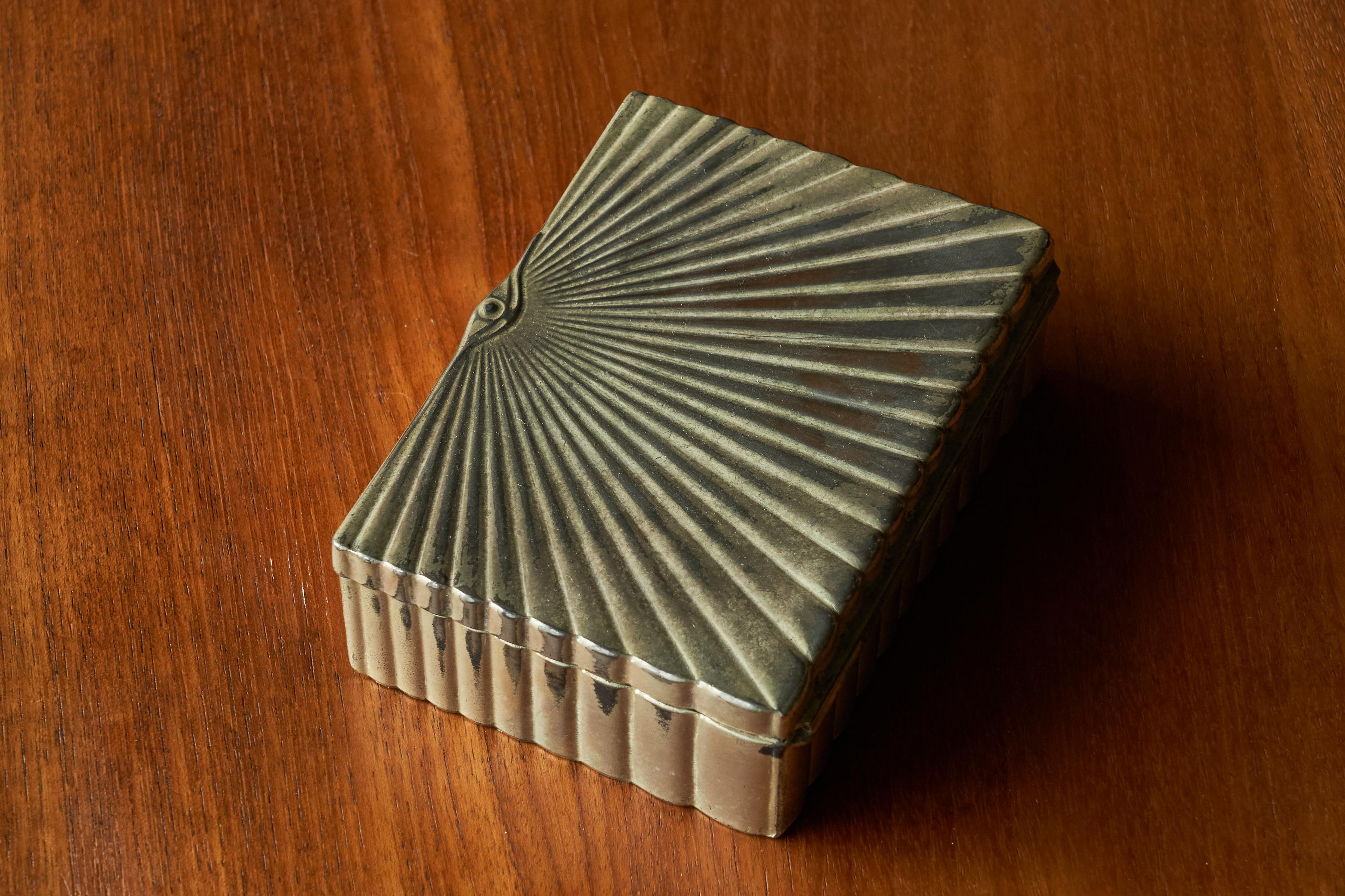 20th Century Art Deco Box in Silver Plate 1950s For Sale