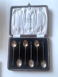 Coffret Art déco de 6 cuillères à café en argent massif de Finnigans Ltd.