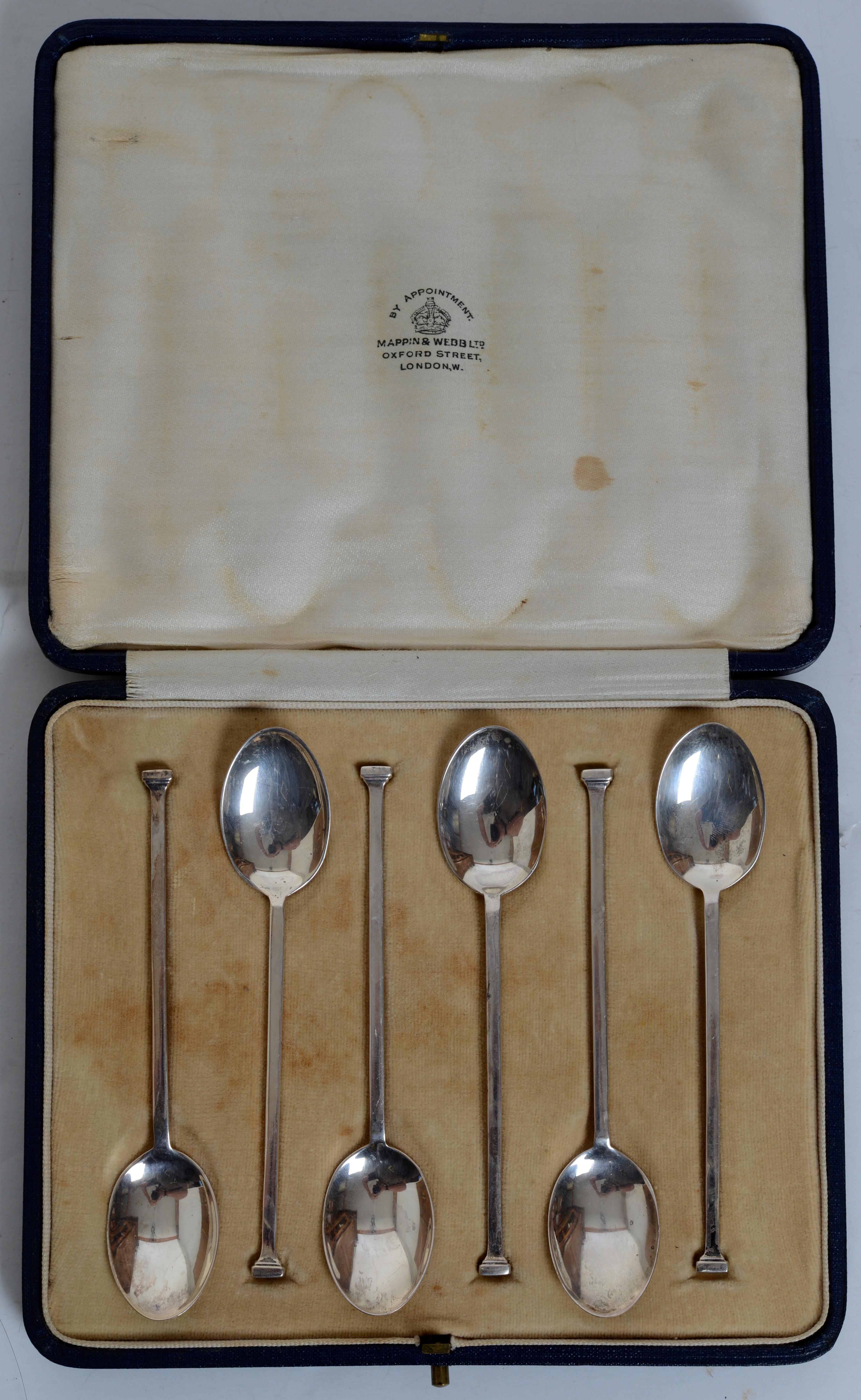 English Art Deco Boxed Set of Mappin & Webb Sterling Silver Demitasse Spoons c1924 For Sale