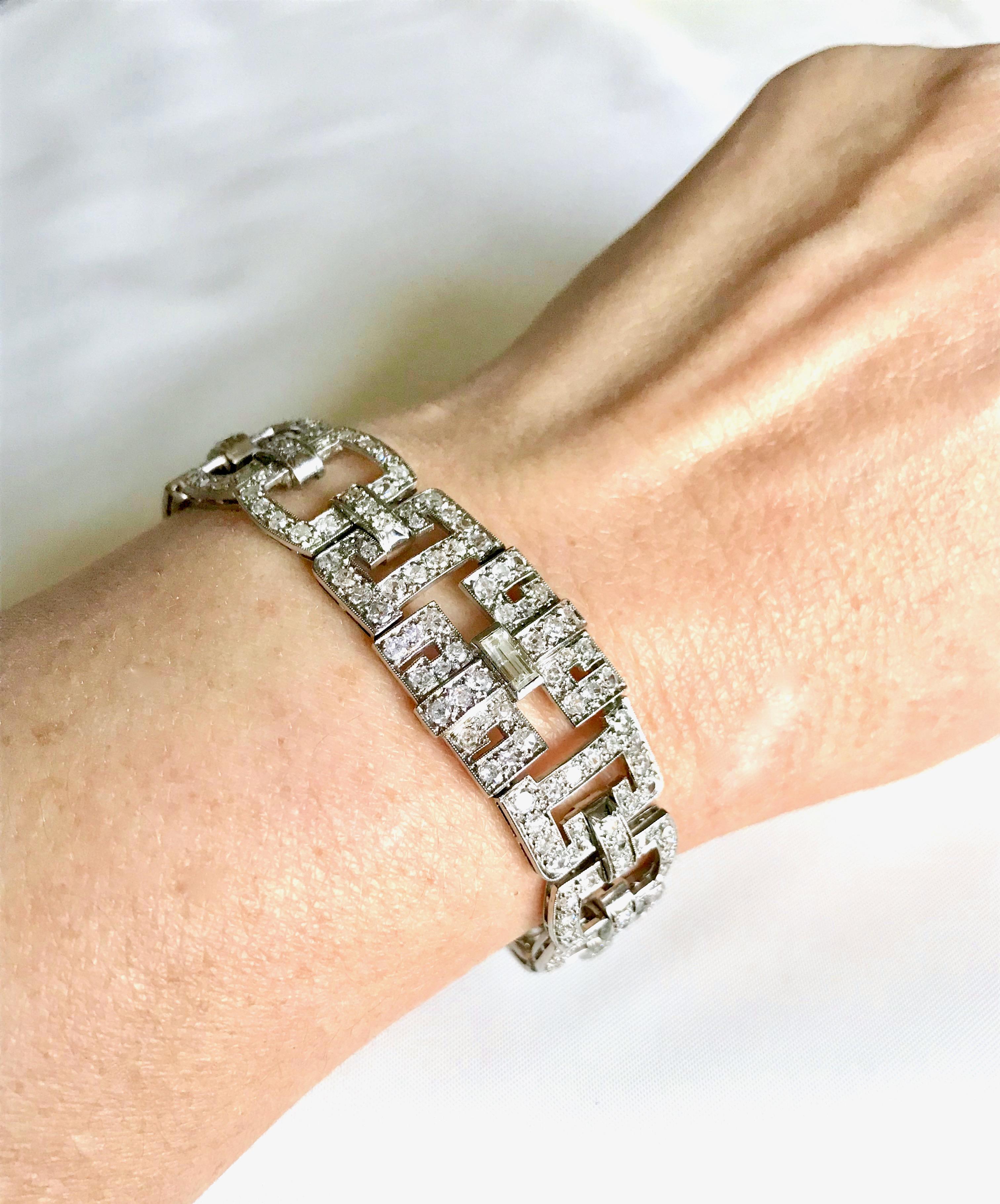 Art-Déco-Armband aus 18 Karat Weißgold und Diamanten 5 bis 6 Karat Vintage 4