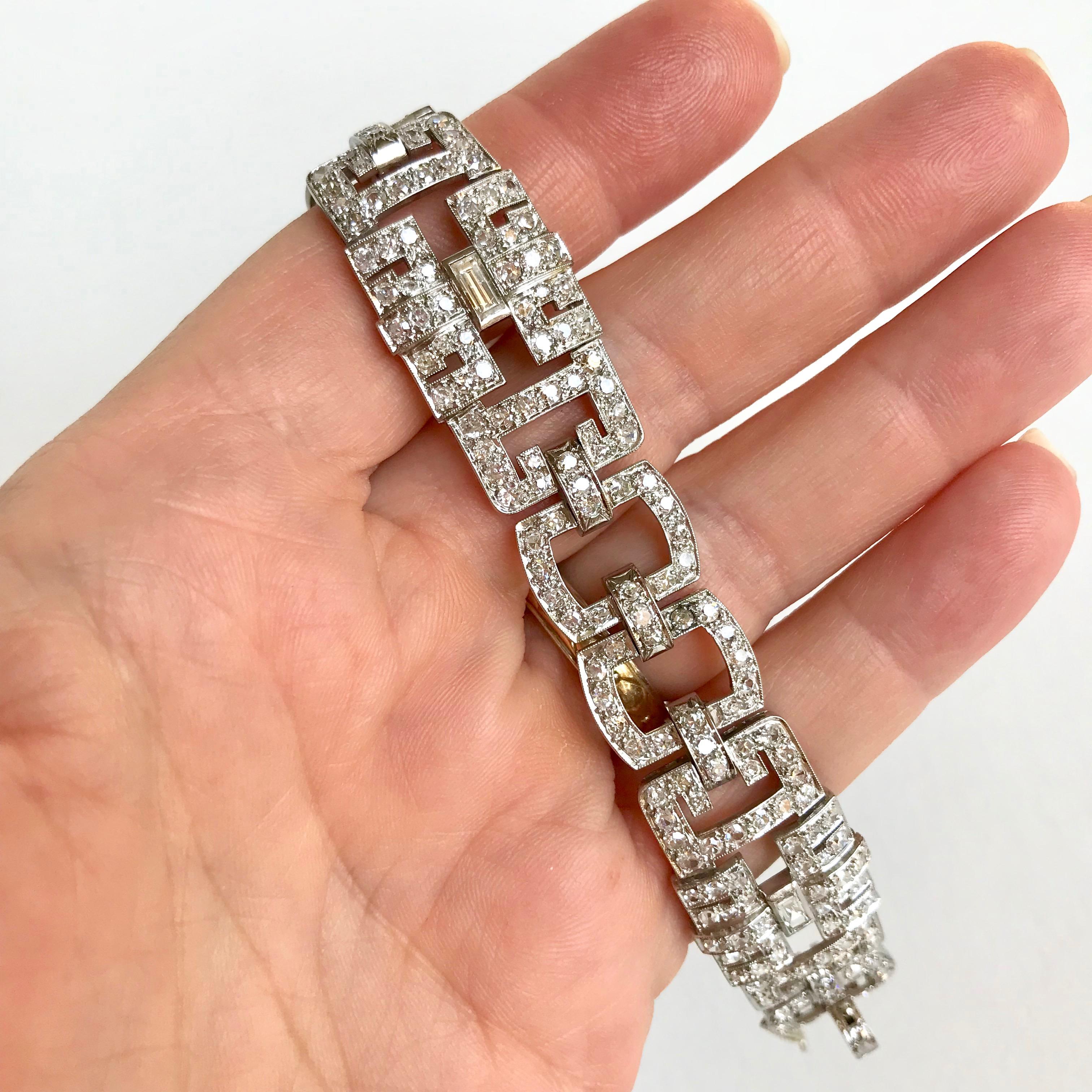 Art-Déco-Armband aus 18 Karat Weißgold und Diamanten 5 bis 6 Karat Vintage 2