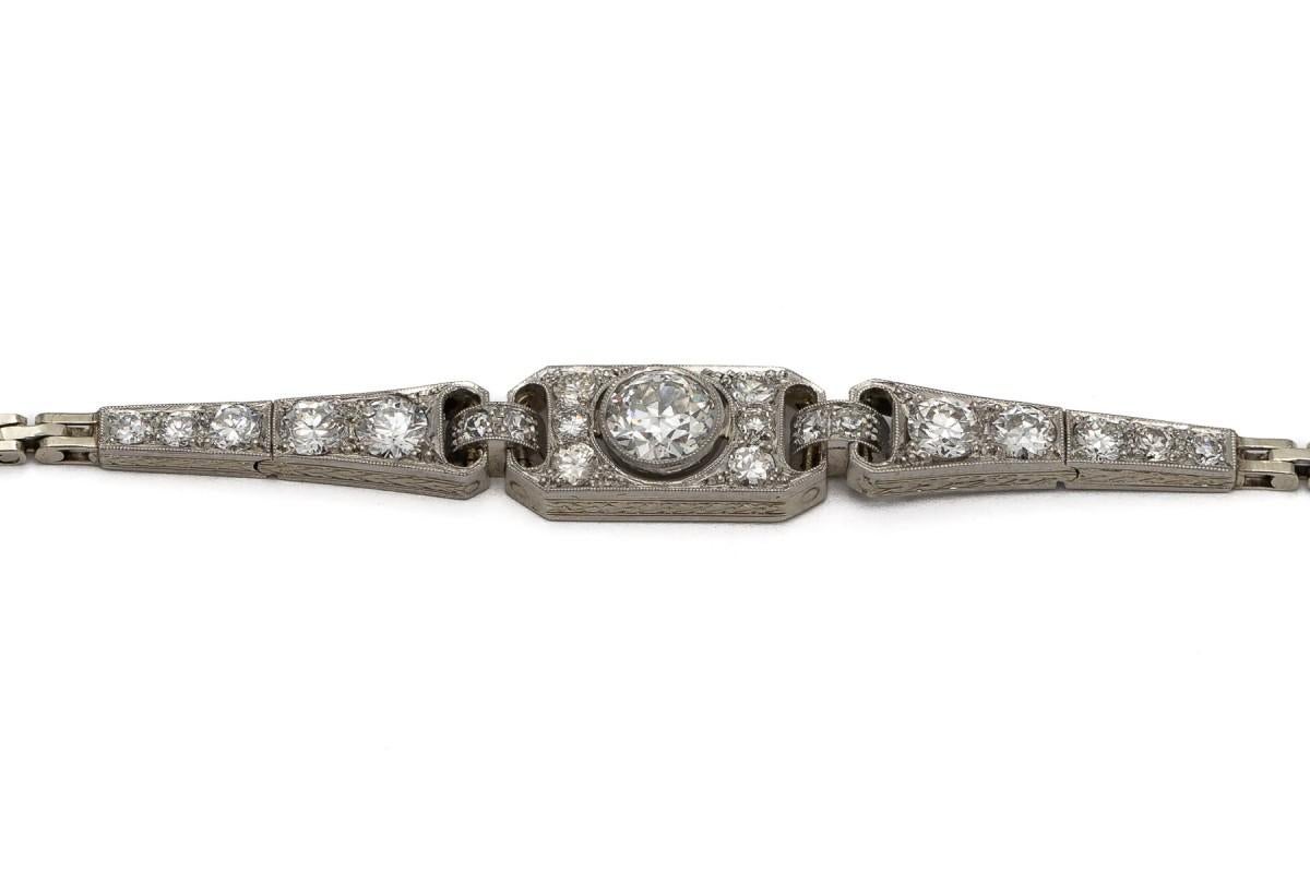 Art-Déco-Armband mit 0,55 Karat zentralem Diamanten, Skandinavien, 1930/40er Jahre. (Alteuropäischer Schliff)