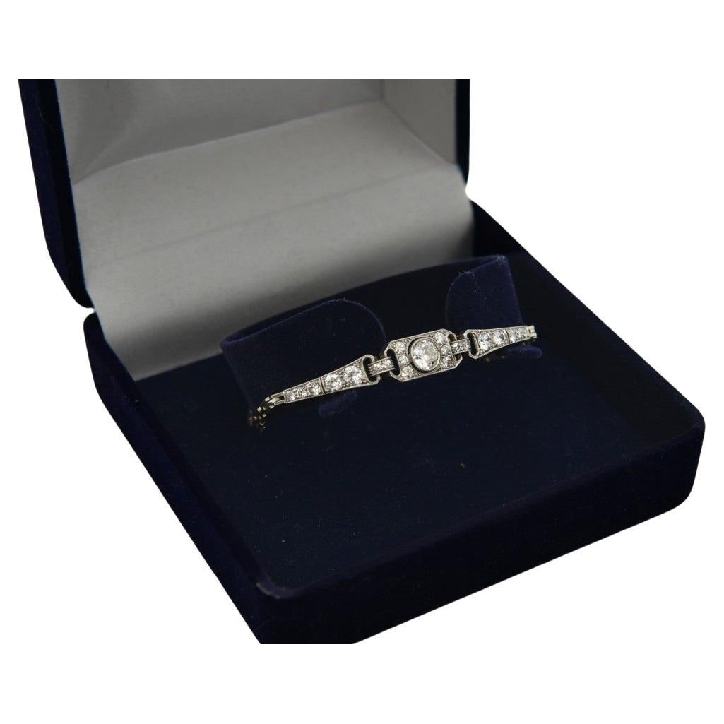 Art-Déco-Armband mit 0,55 Karat zentralem Diamanten, Skandinavien, 1930/40er Jahre.
