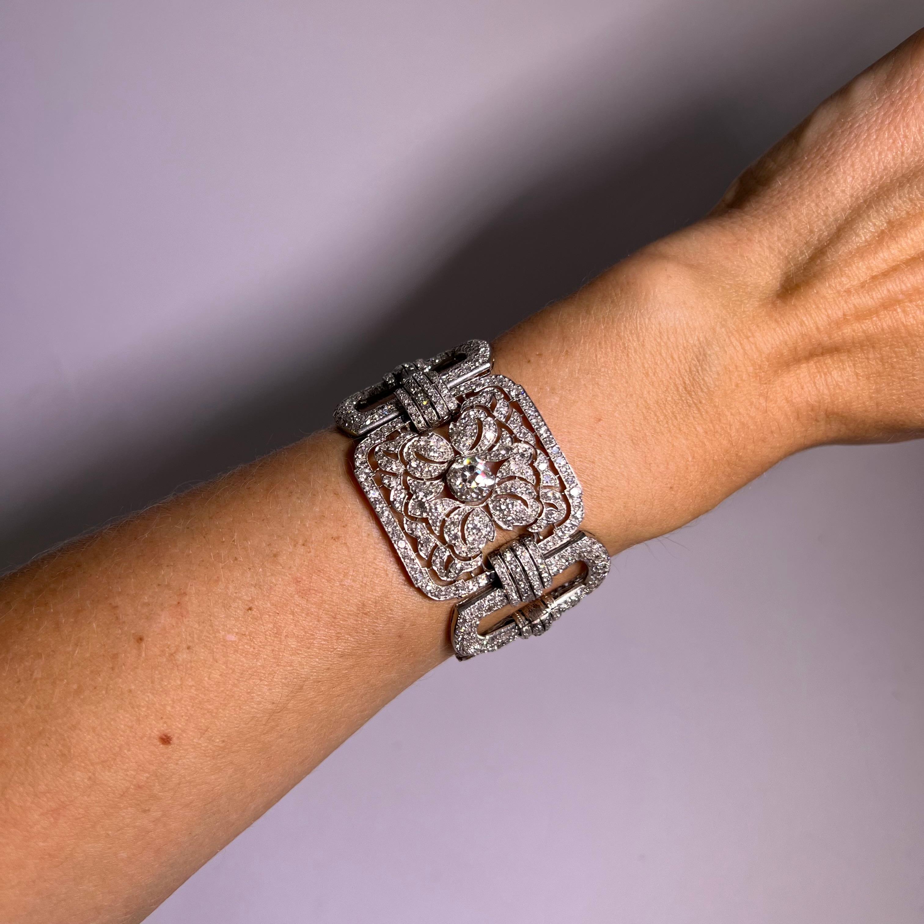 Art Deco Bracelet with Diamonds in Platinum 950 For Sale 9