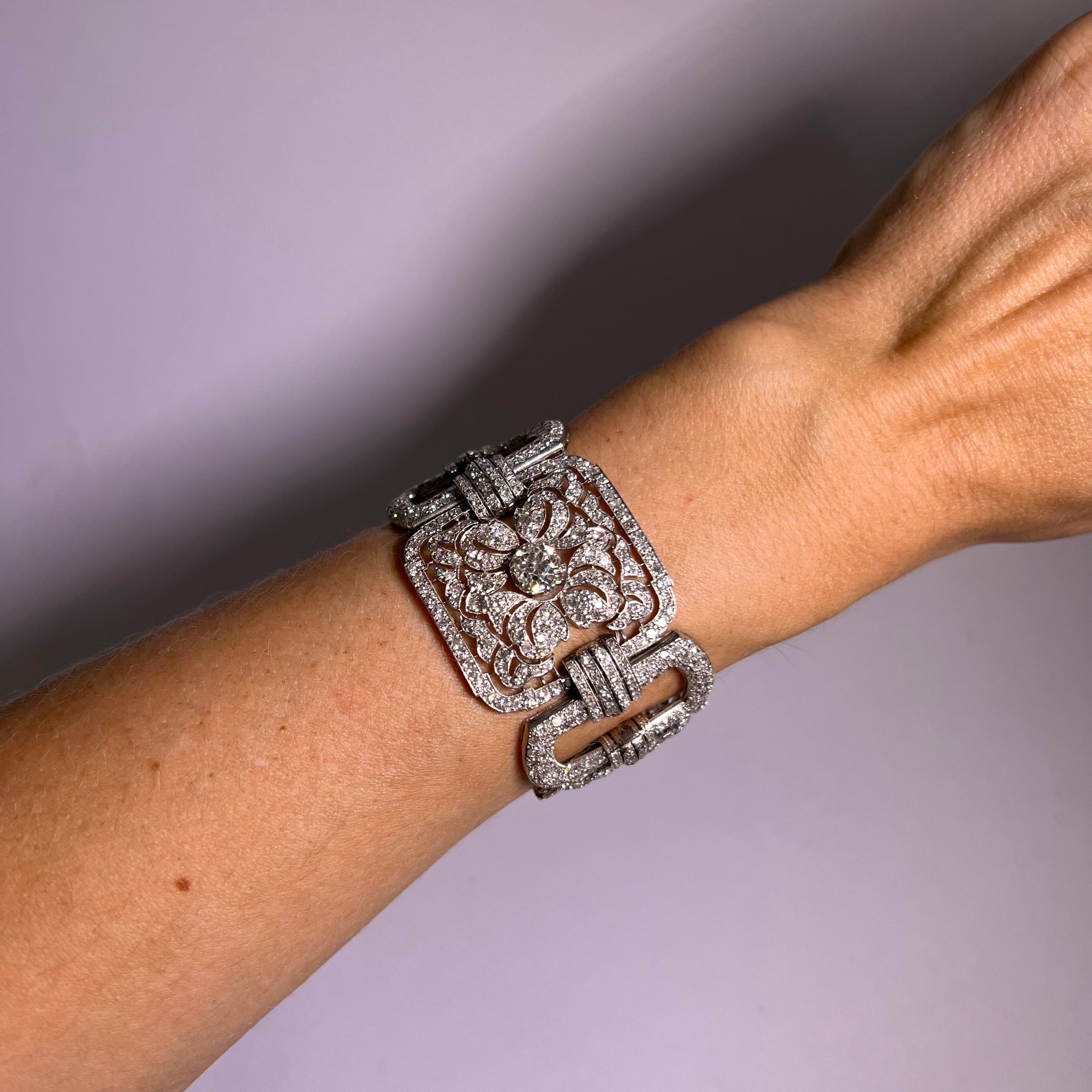 Art Deco Bracelet with Diamonds in Platinum 950 For Sale 10