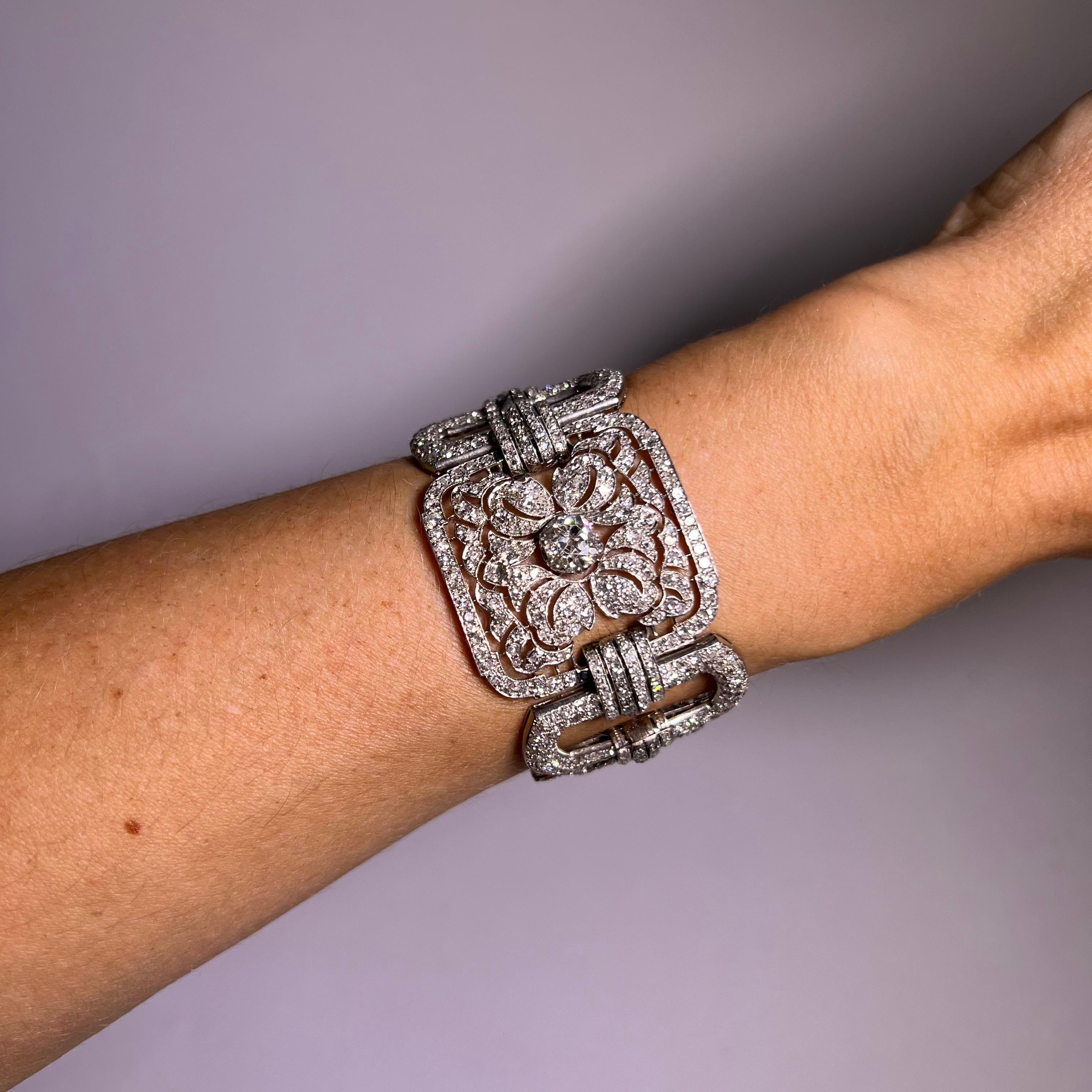 Art Deco Bracelet with Diamonds in Platinum 950 For Sale 12