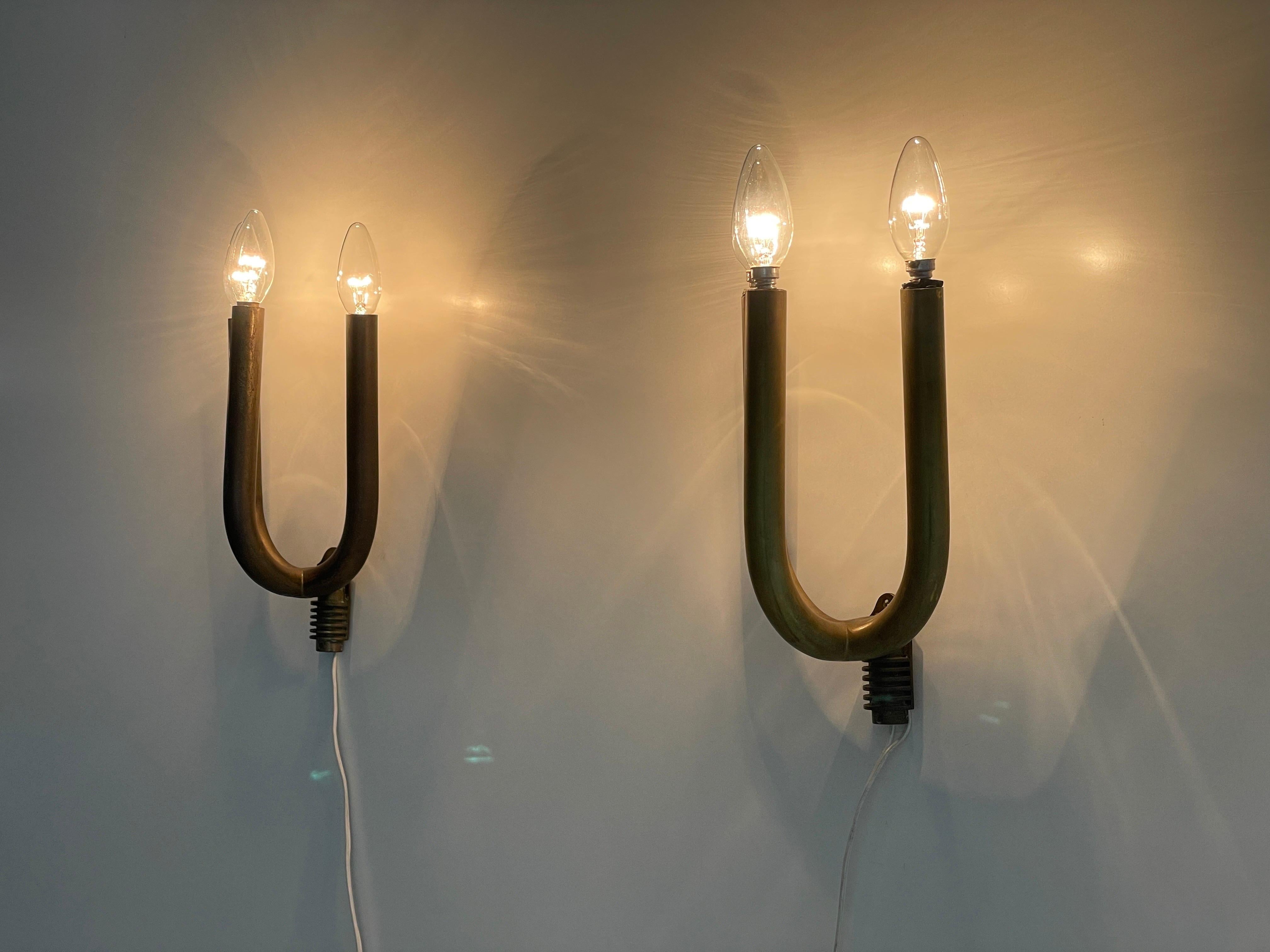 Coppia di lampade a 3 teste in ottone Art Deco, anni '50, Italia in vendita 7
