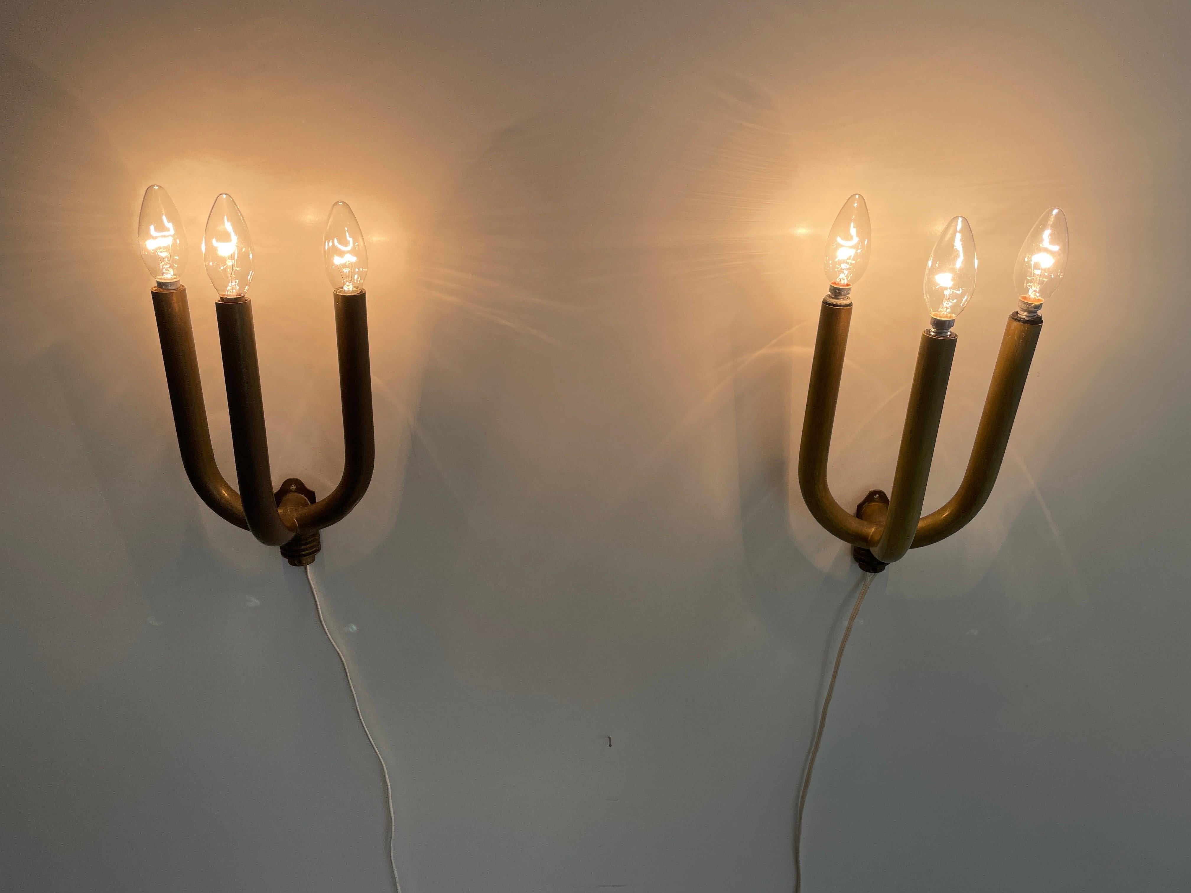 Coppia di lampade a 3 teste in ottone Art Deco, anni '50, Italia in vendita 12