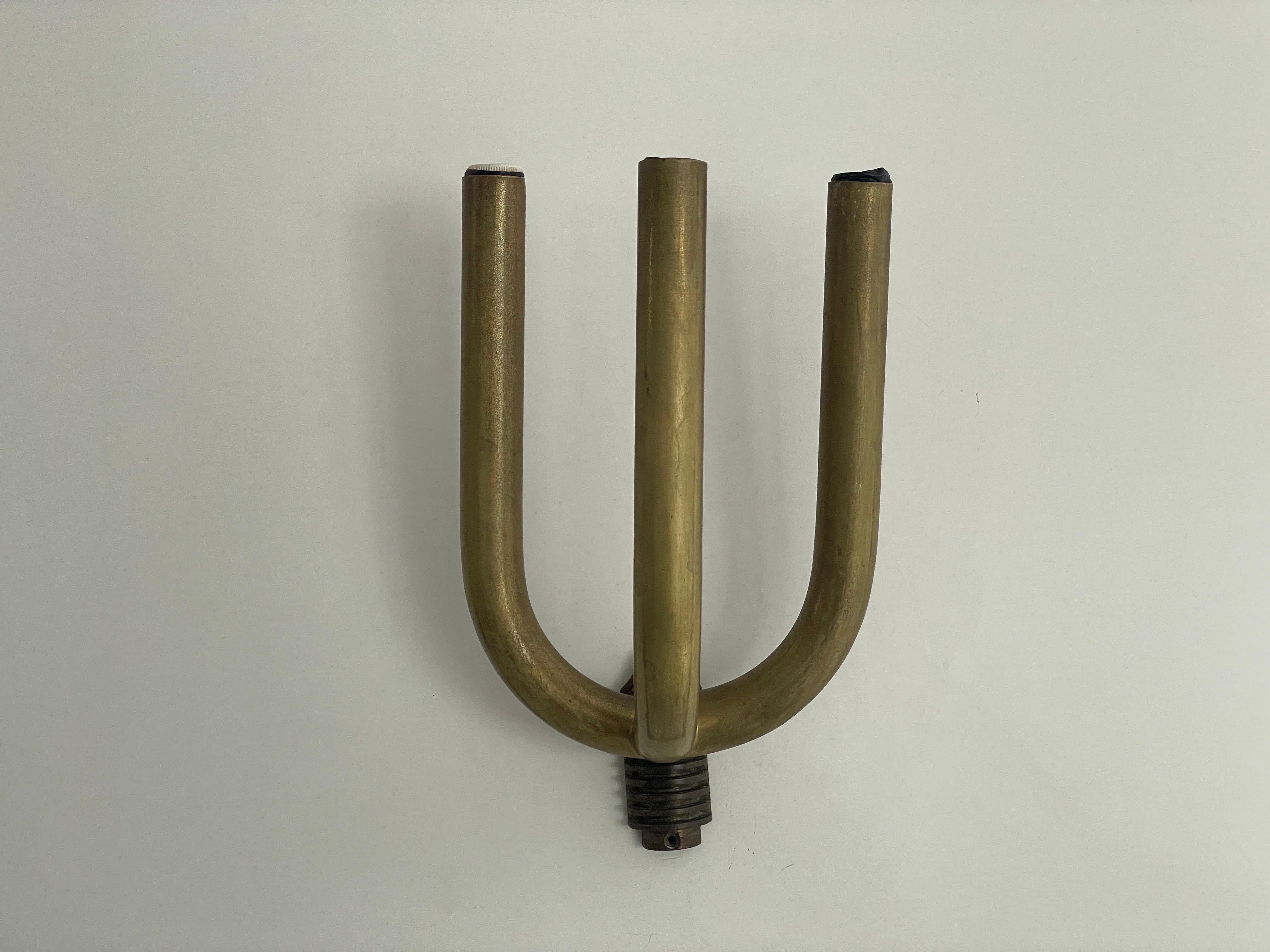 Ottone Coppia di lampade a 3 teste in ottone Art Deco, anni '50, Italia in vendita