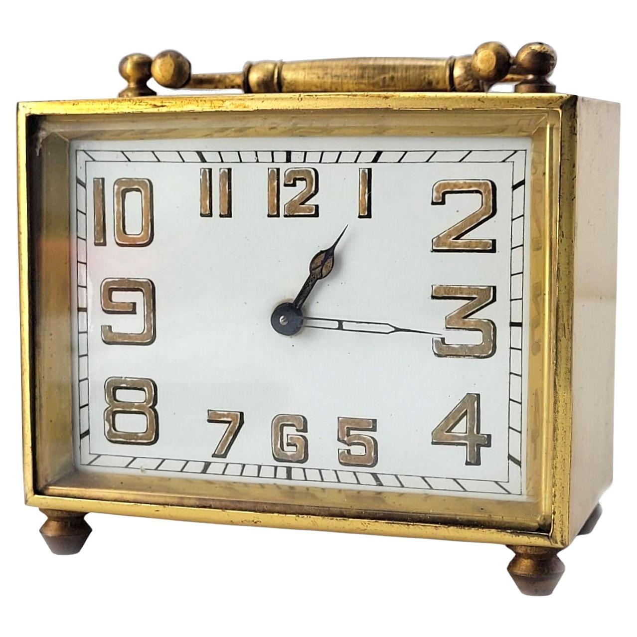 Horloge et étui à chariot de 8 jours en laiton Art Déco, français, vers 1930 en vente