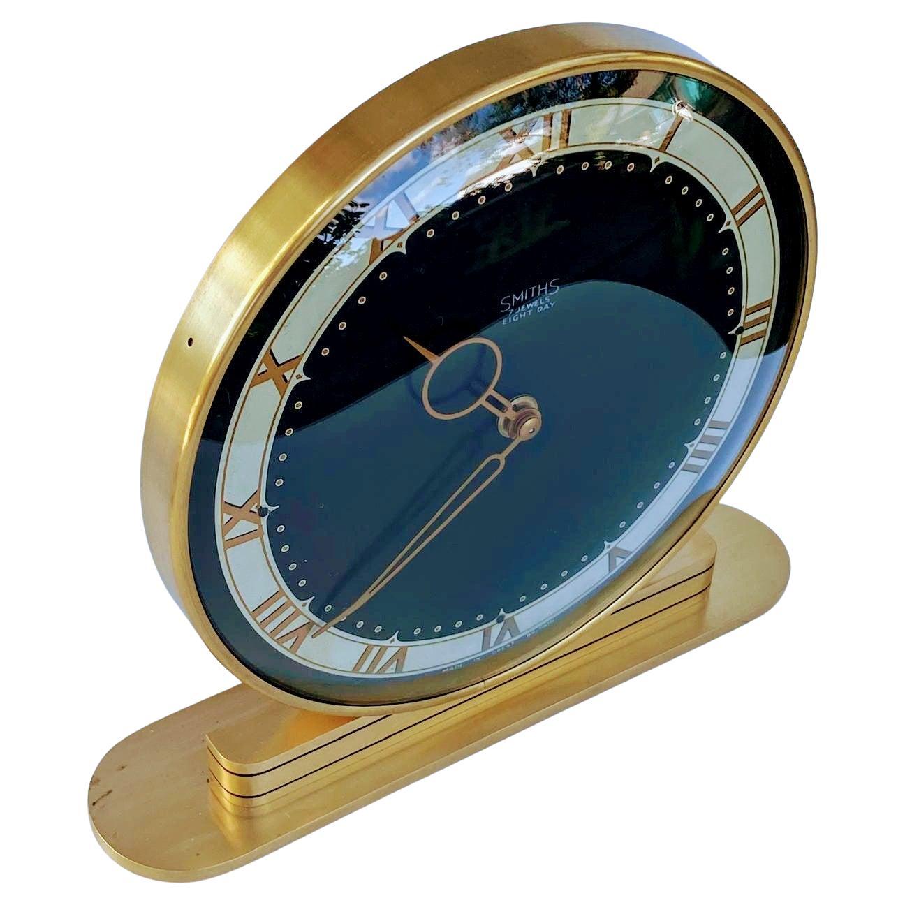 Horloge de manteau 8 jours en laiton Art Déco par Smiths Clocks Ltd Bon état - En vente à Devon, England