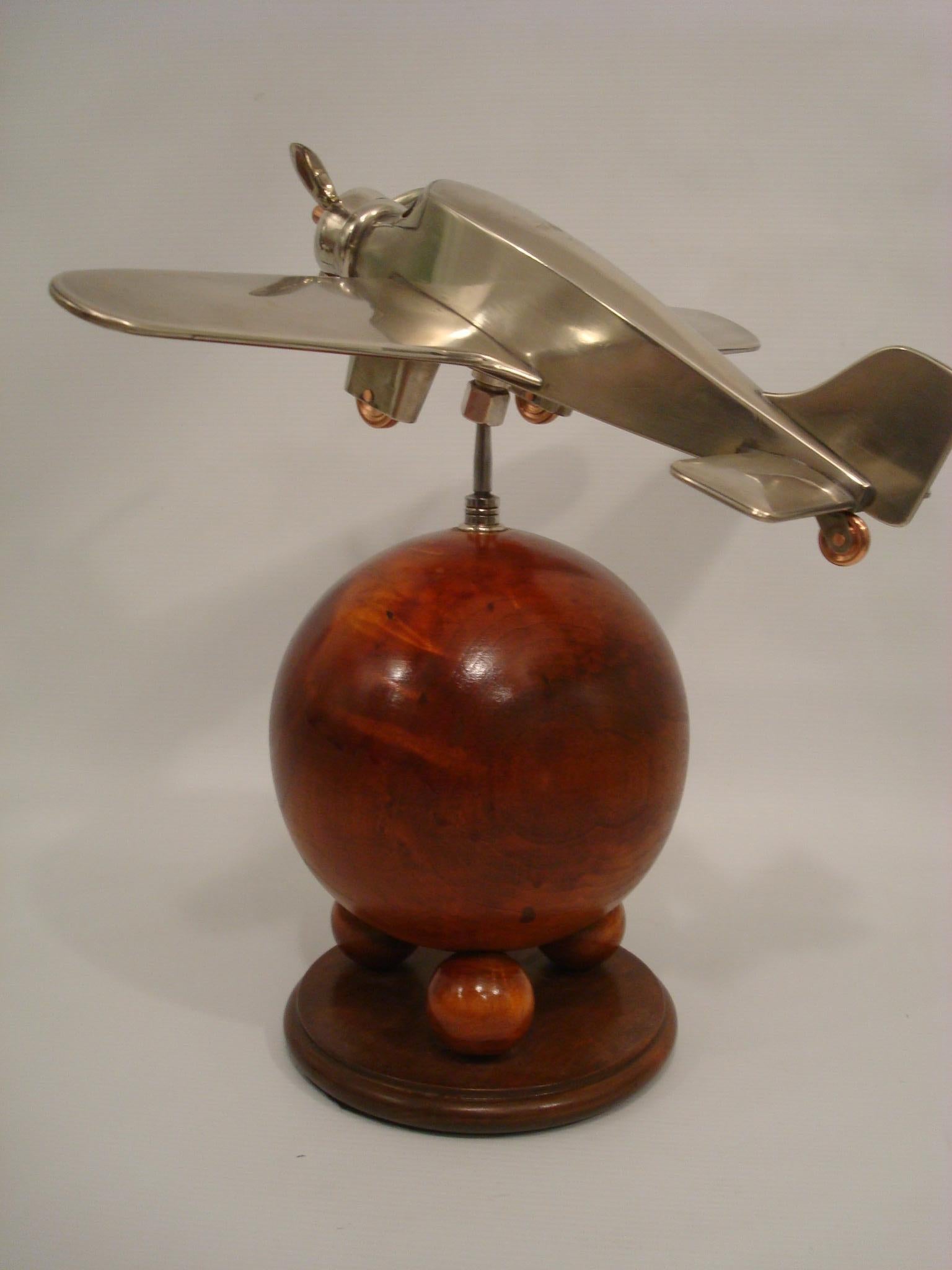 Modèle de bureau d'avion en laiton Art Déco, K.K., années 1930 en vente 5